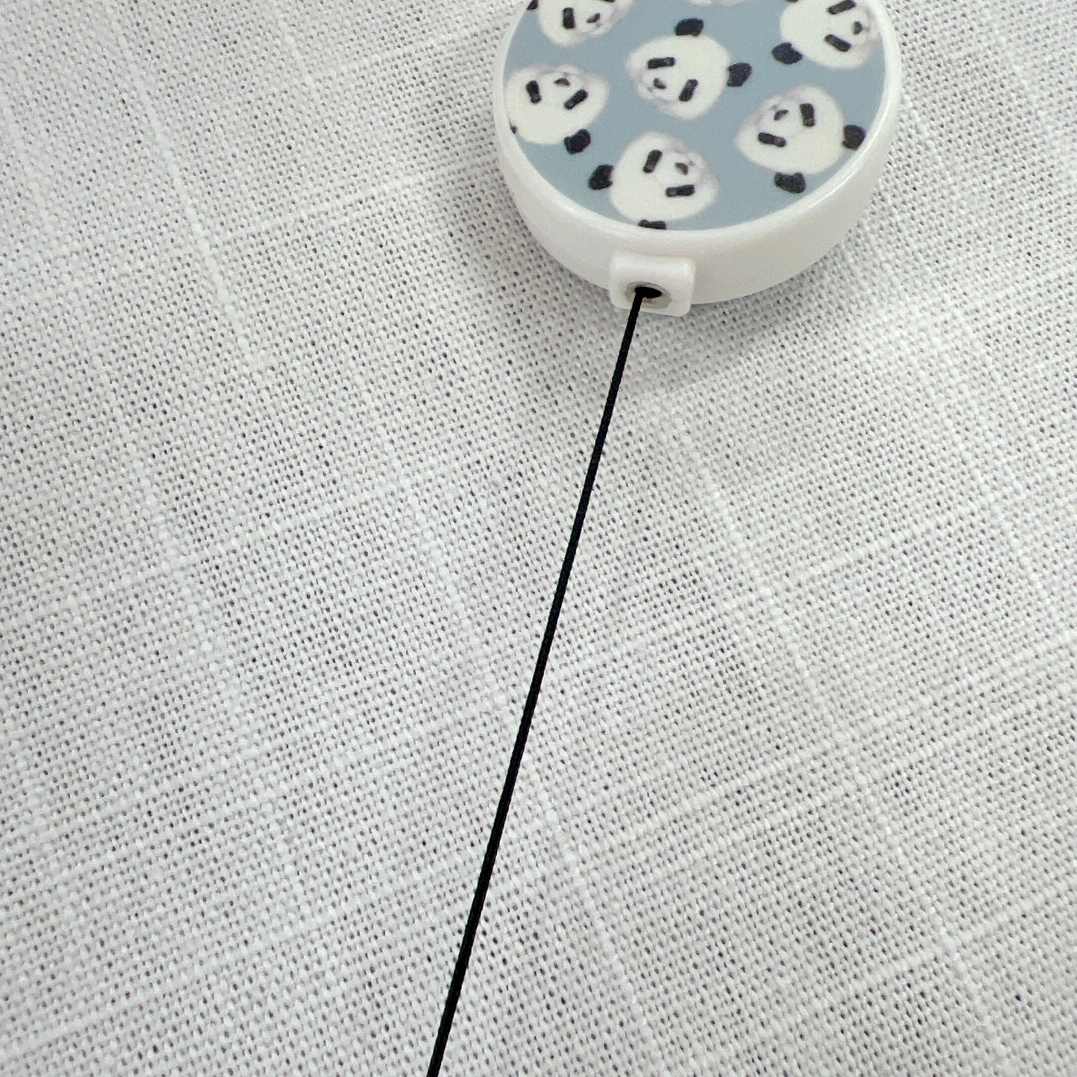 真っ直ぐ伸ばすと、ヒモが摩擦で切れないです