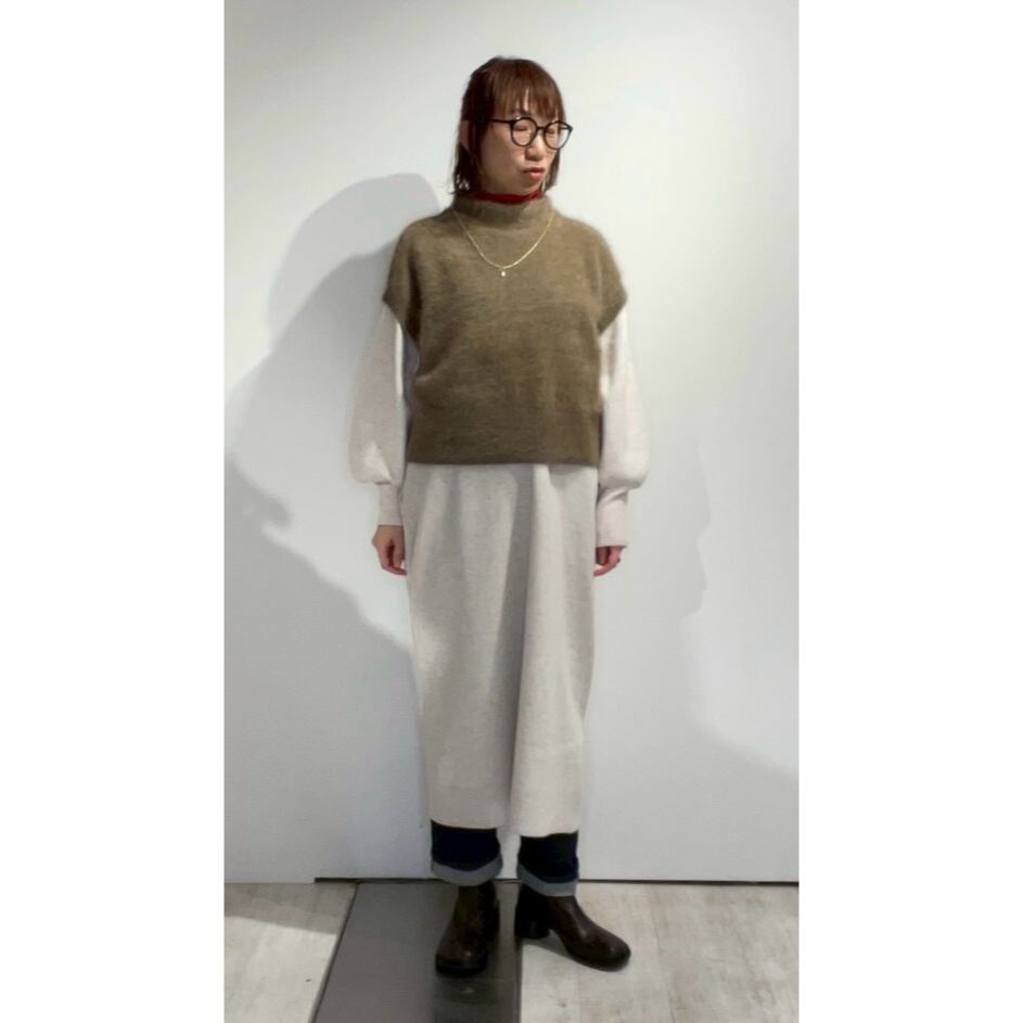 千葉店  159cm  /  着用カラー GOLD×WH