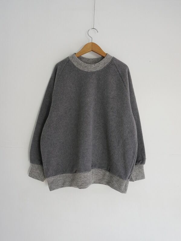 ミディアムグレー