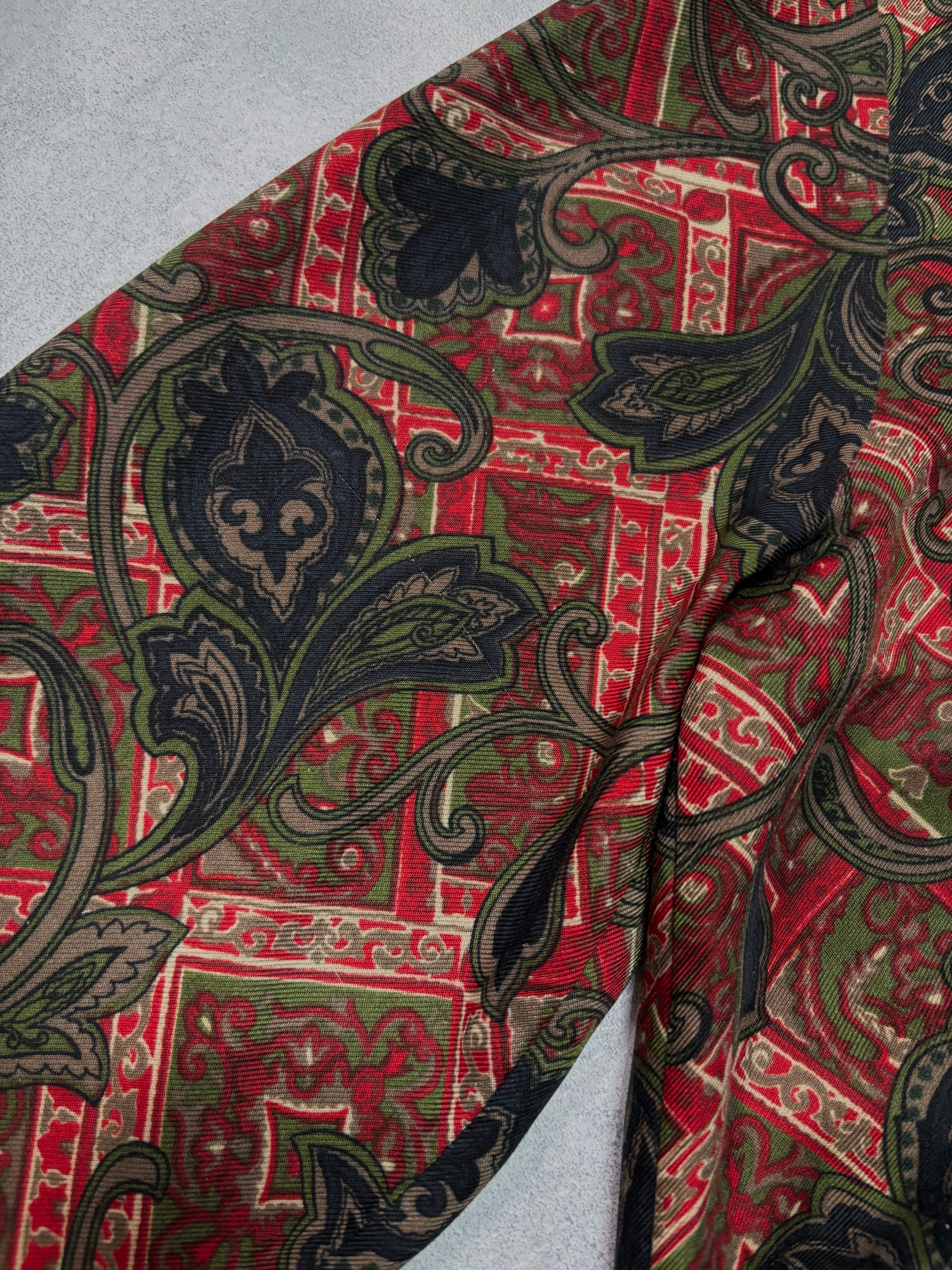 所々広範囲の糸つれあり