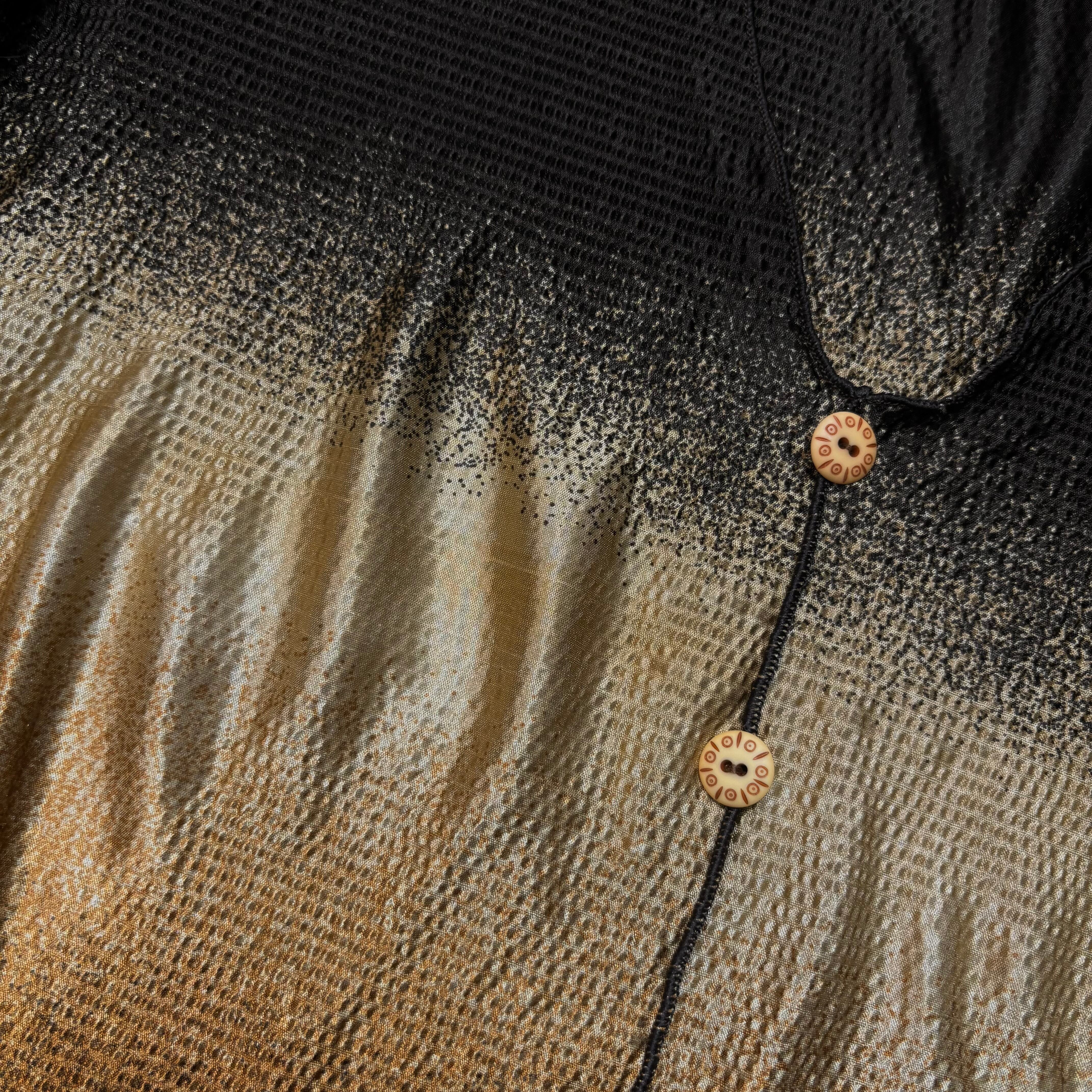 フロント糸つれや、凹凸が薄くなっている箇所あり