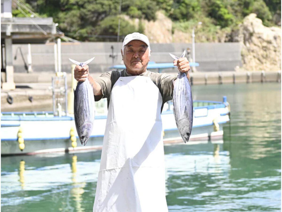 高知県大月産 藁にこだわって作るカツオの生柵 | 漁師・漁港からお届け