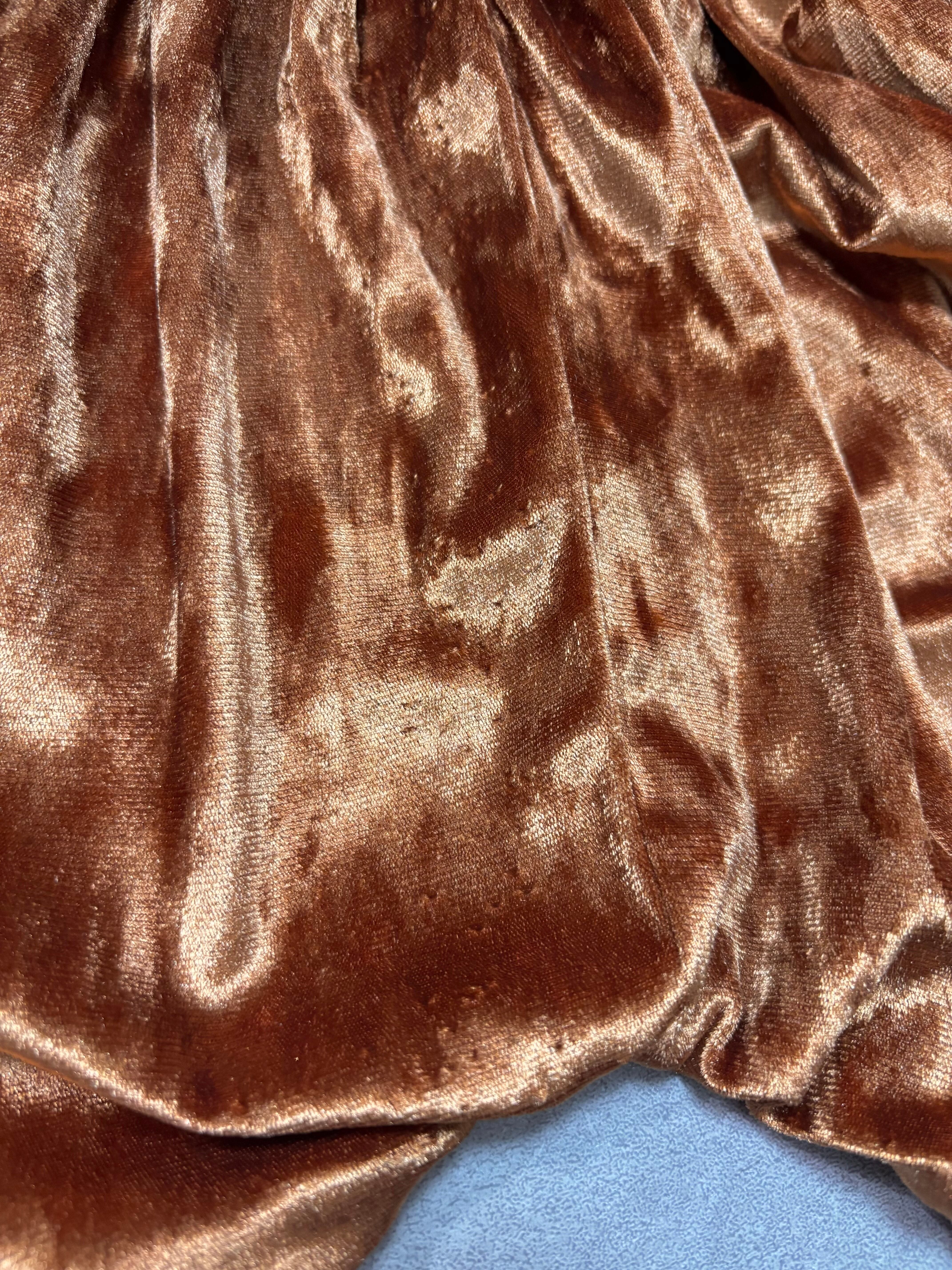 パンツ正面中央後ろ中央細かな生地の傷み