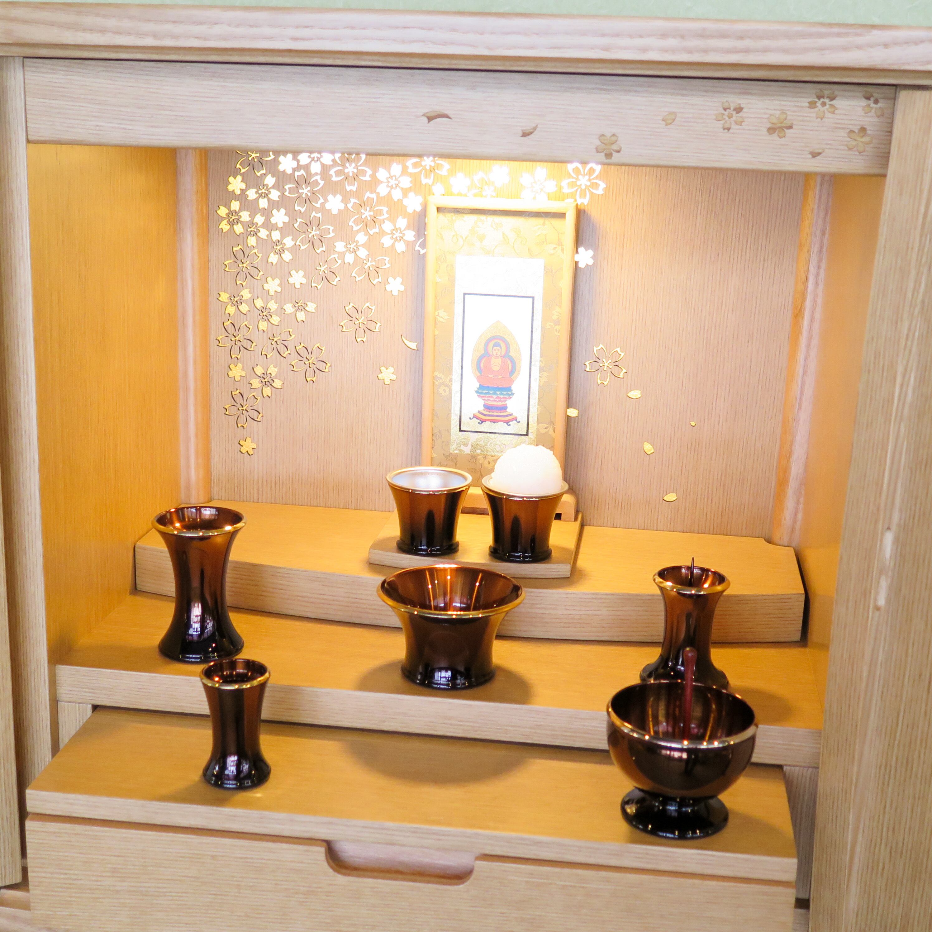 ブラウン色の仏具詳細