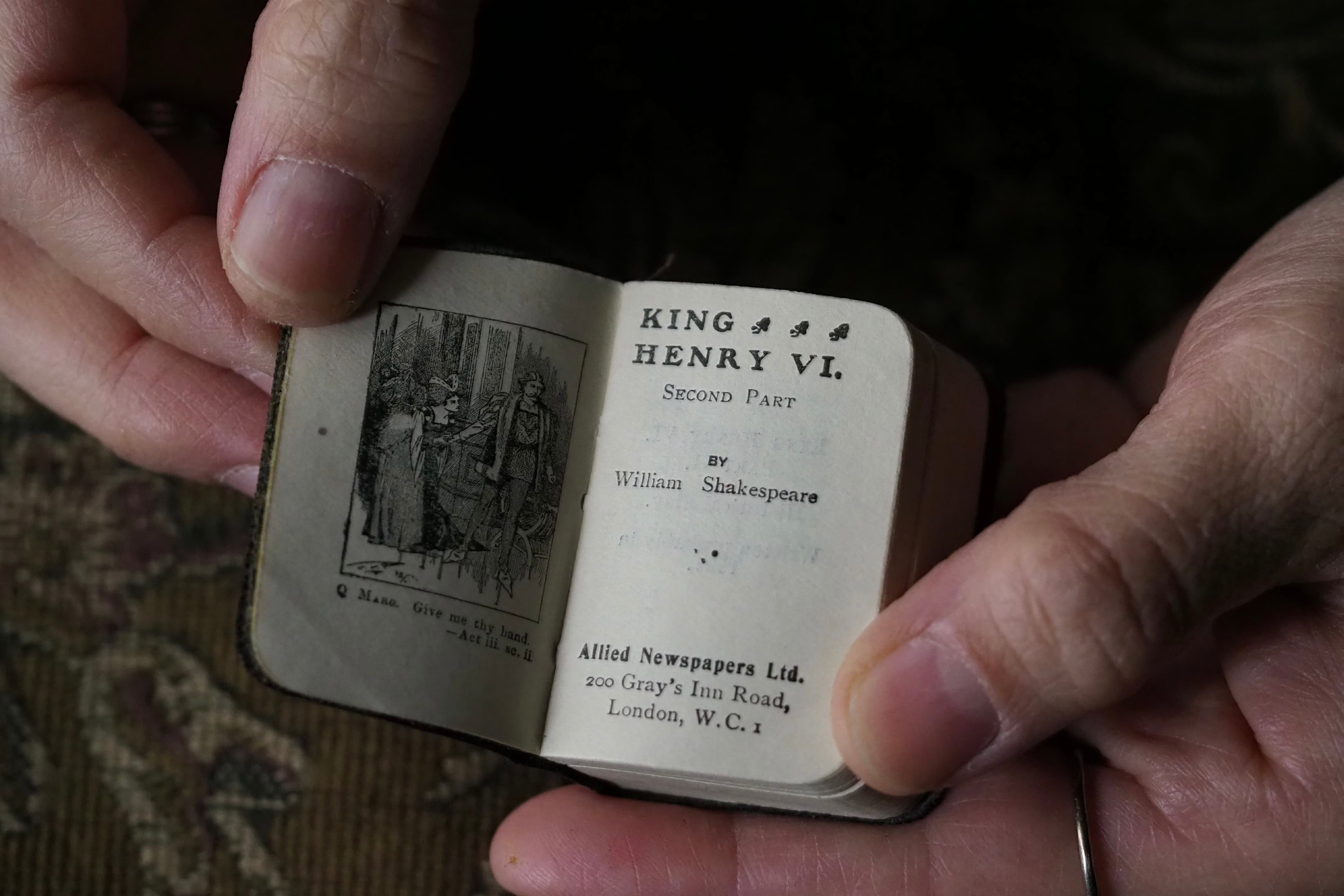 シェイクスピアまめ本-vintage Shakespeare miniature book