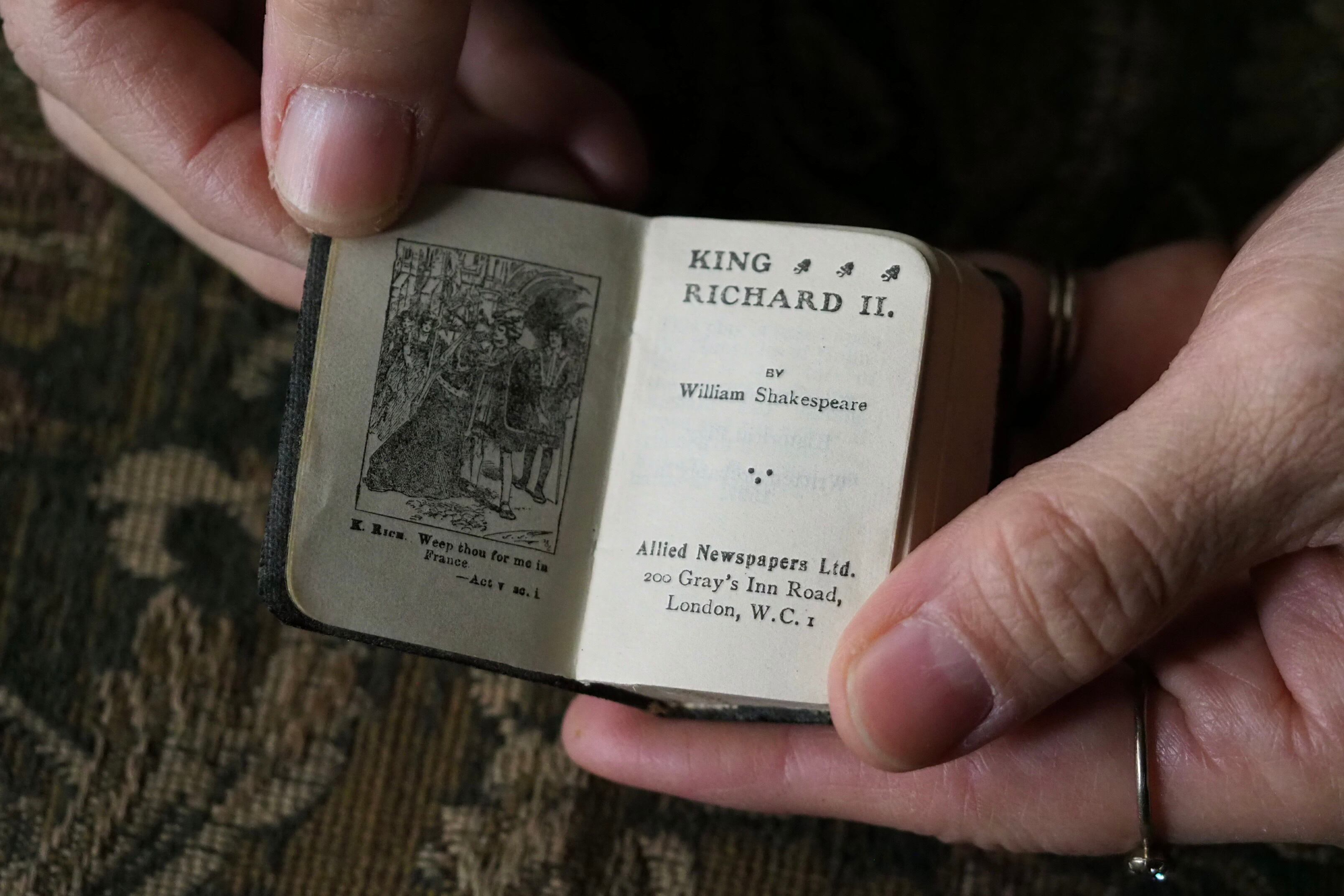 シェイクスピアまめ本-vintage Shakespeare miniature book
