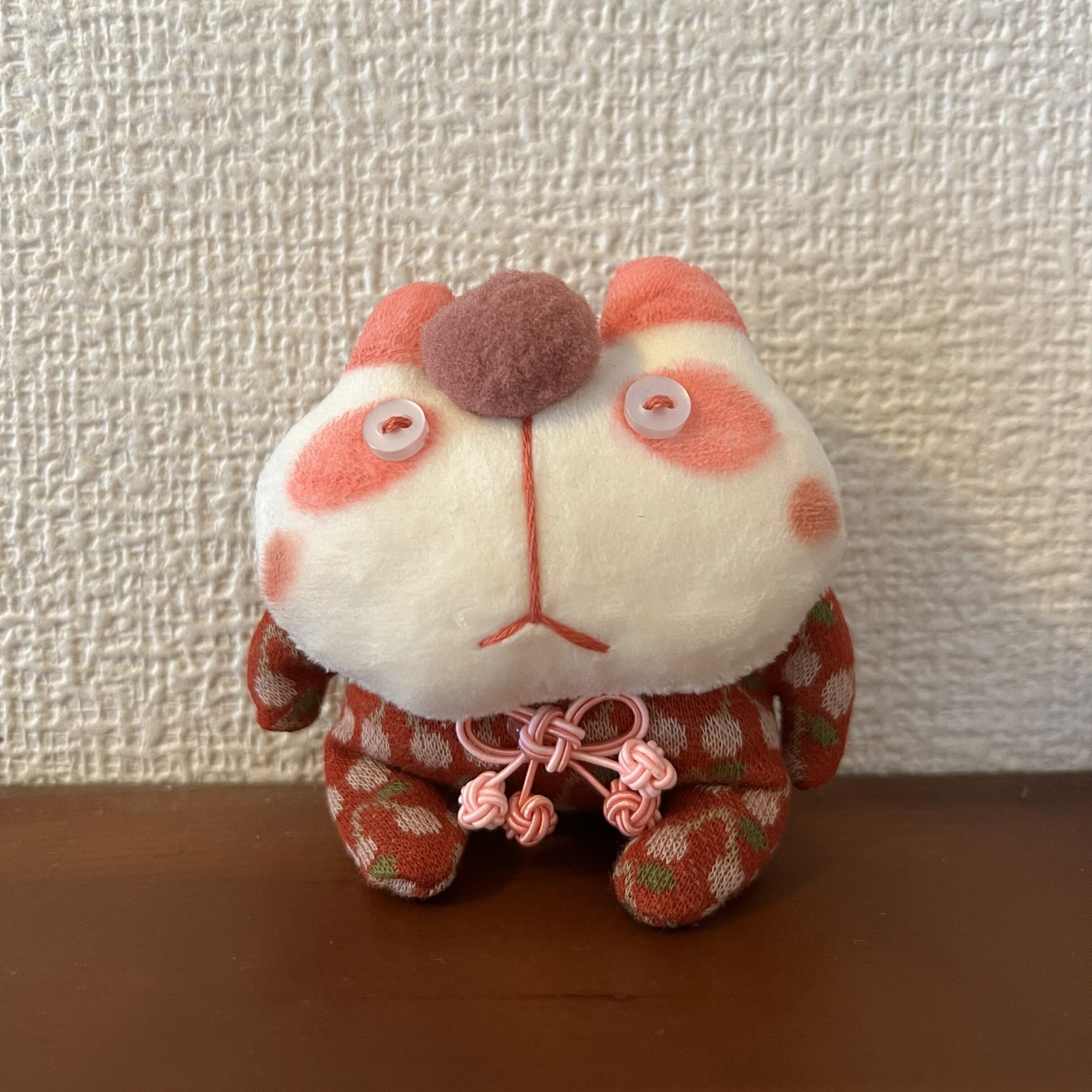 ピンクの首飾り（正面）