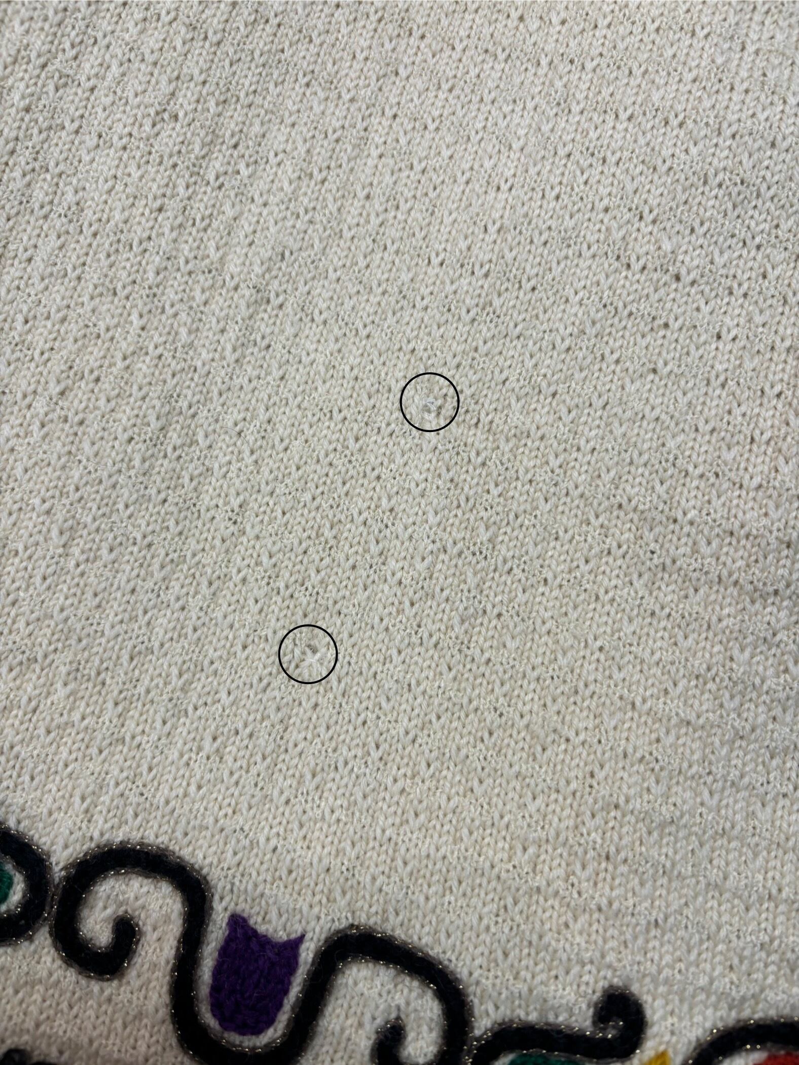 後ろ、左肩穴お直し箇所あり