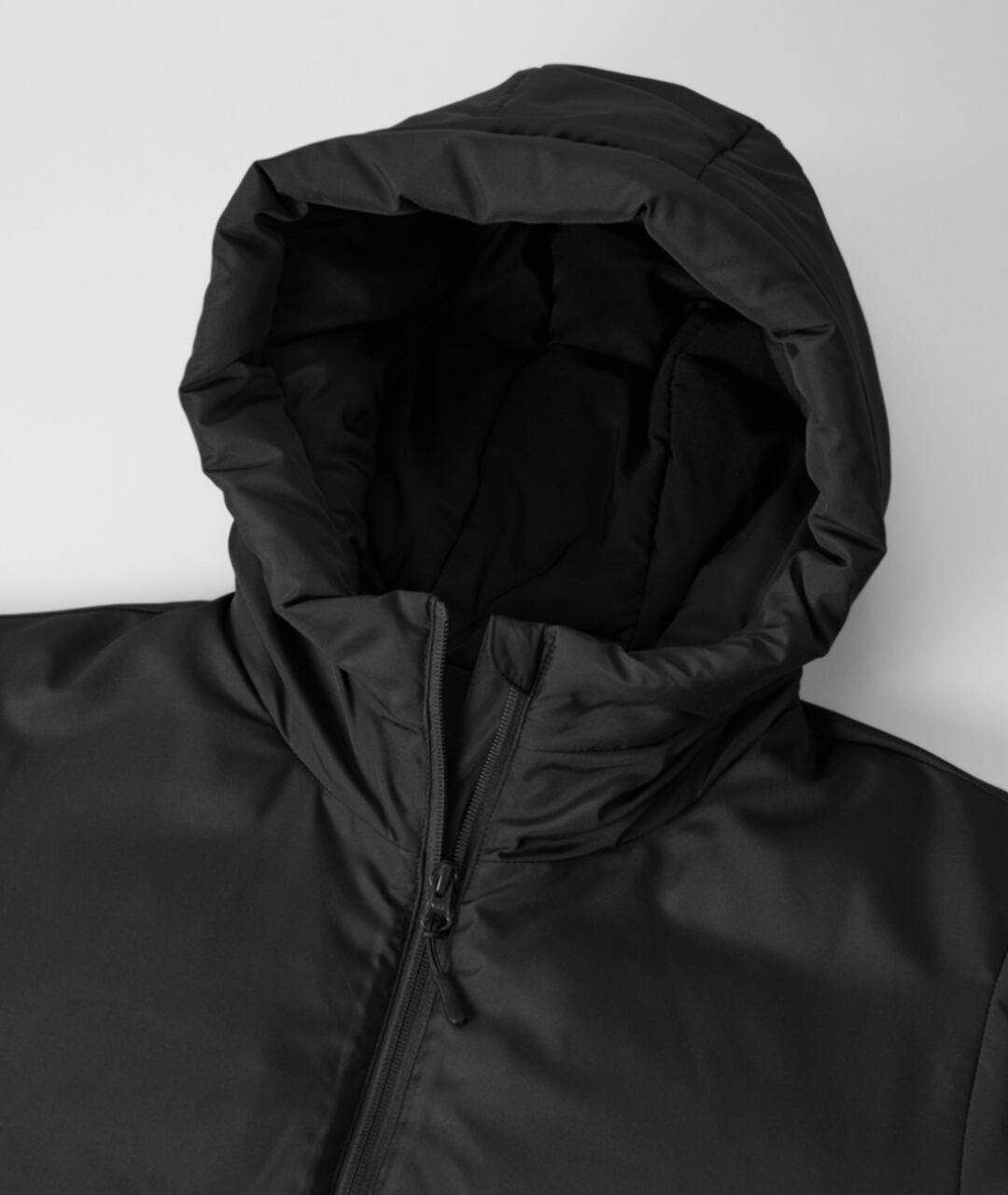 首元：風の侵入を防ぐハイネック