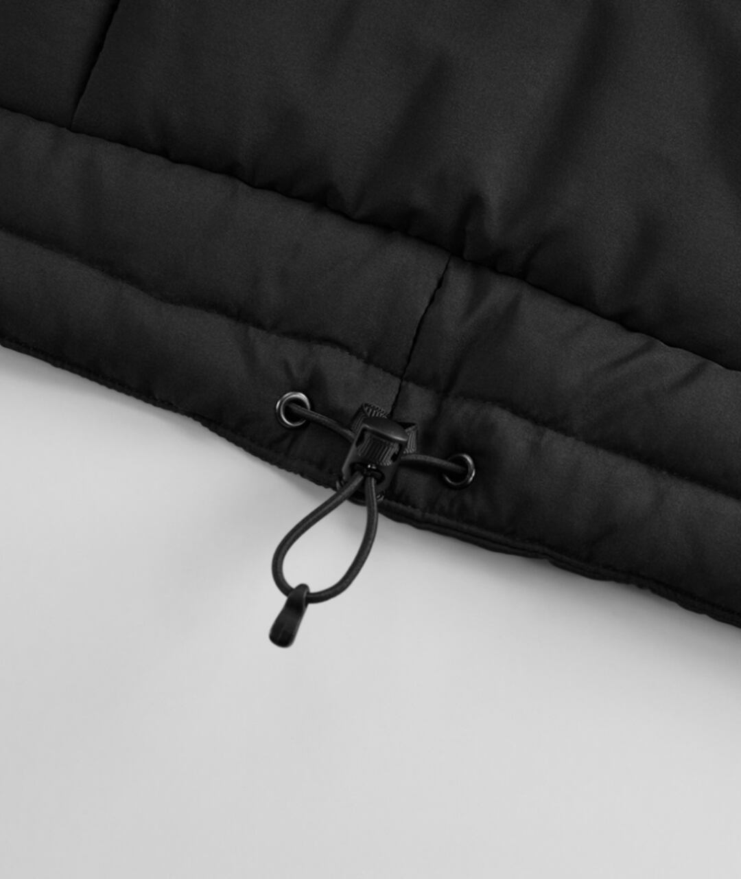 ウェアのバタ付きを防ぐドローコード