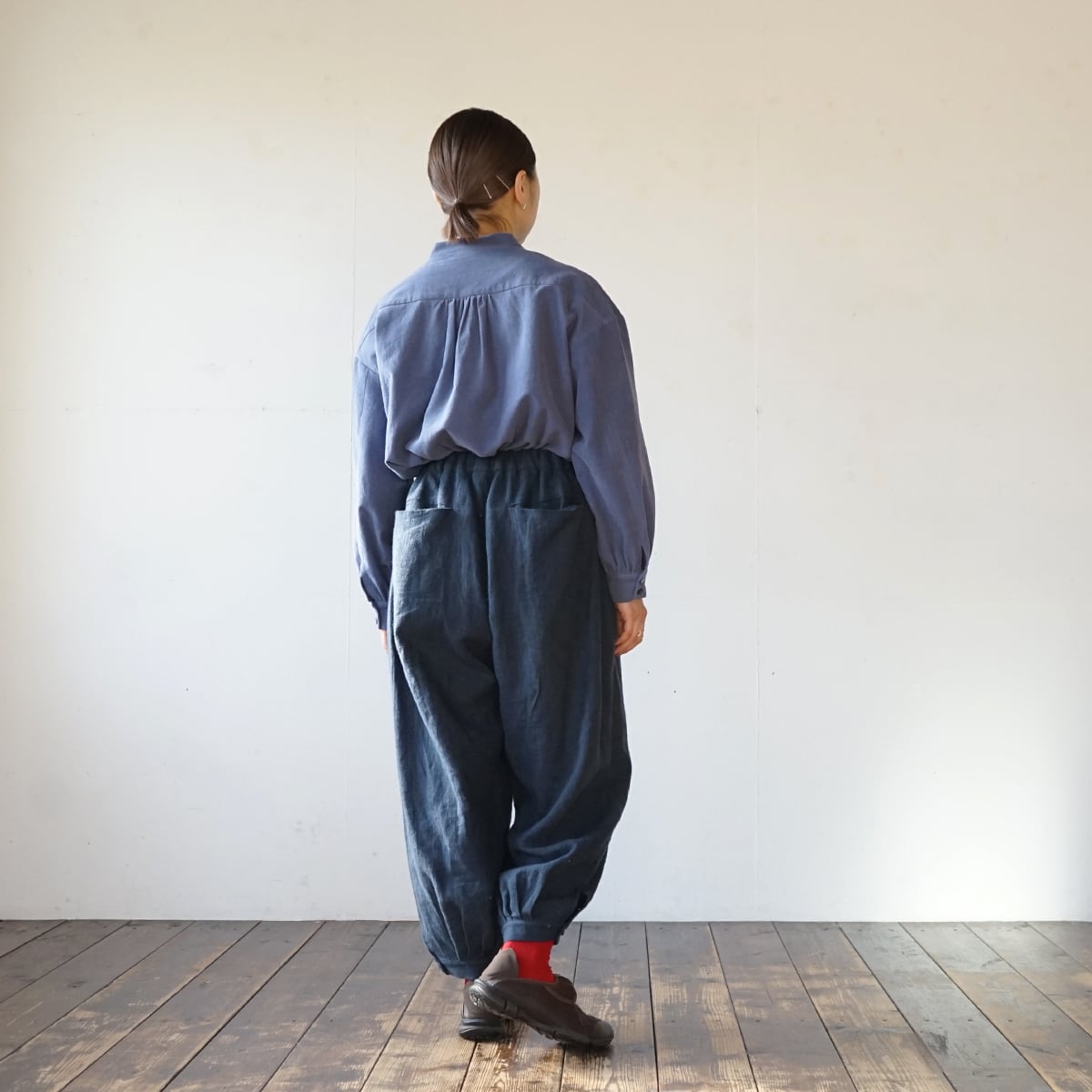 ファビアナフィリッピ　ネイビー　モニーレ　パンツ フランネルリネンタックパンツ［ネイビー］［股下55cm］ | minimatoi