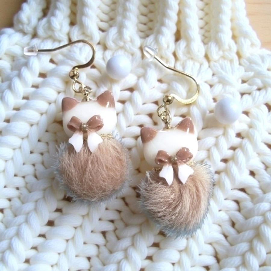 ライトブラウン