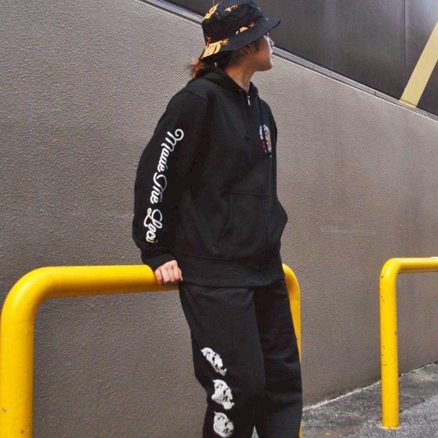 BLACK:164cmMサイズ着用