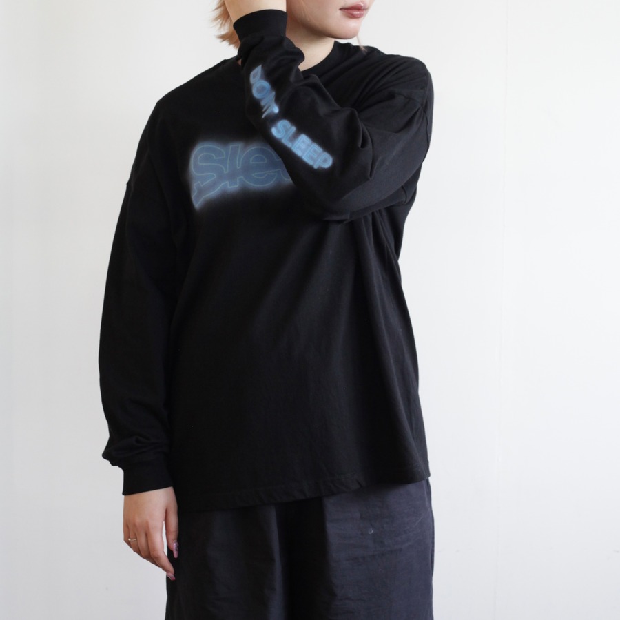 女性モデル163cm：サイズM着用