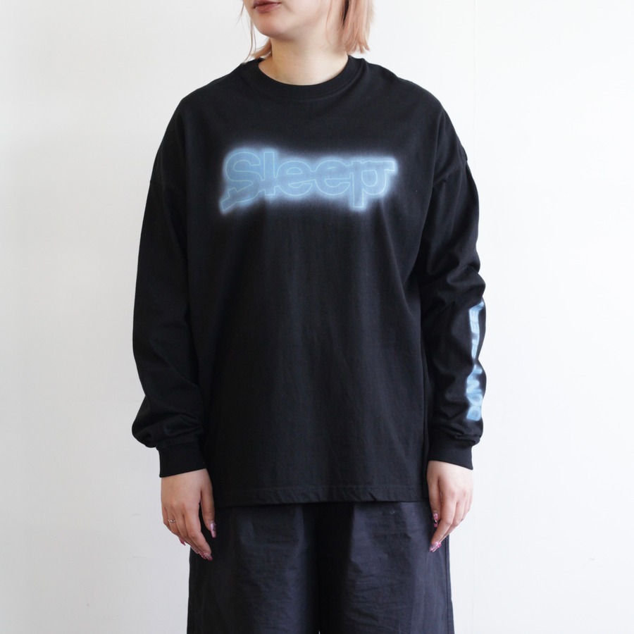 女性モデル163cm：サイズM着用