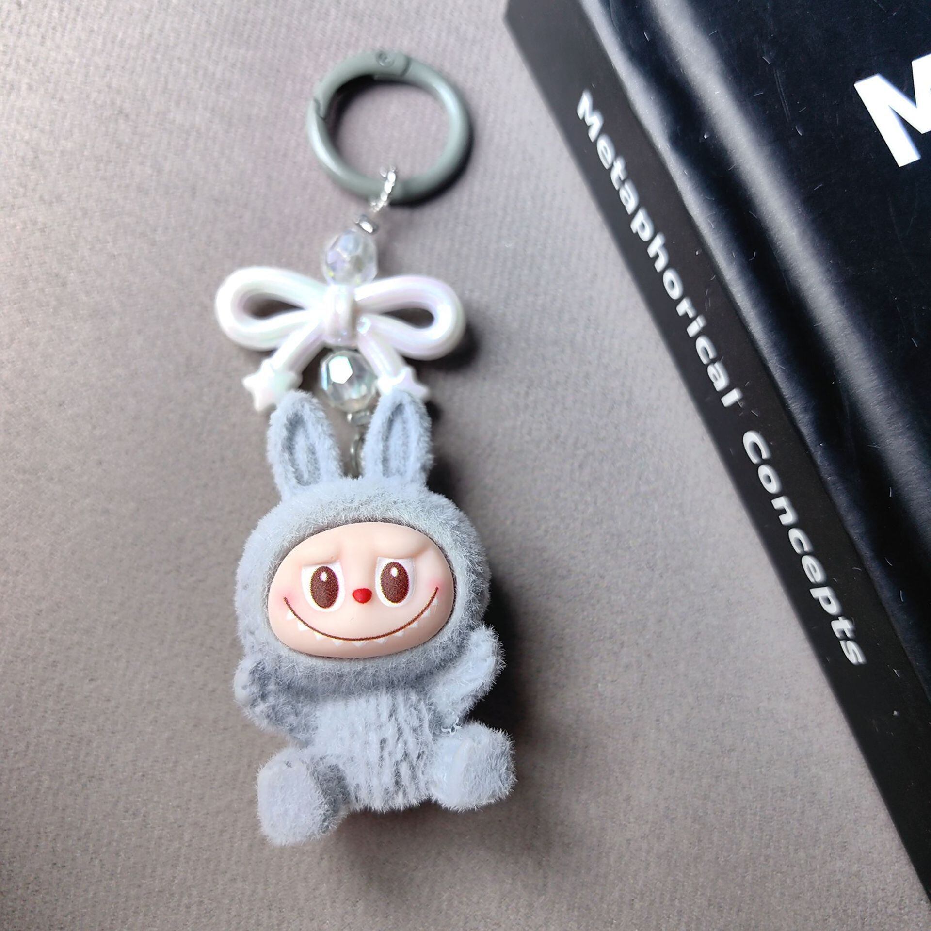 ちっちゃな萌えフィギュア！labubu ラブブ フェルト キーホルダー 萌え