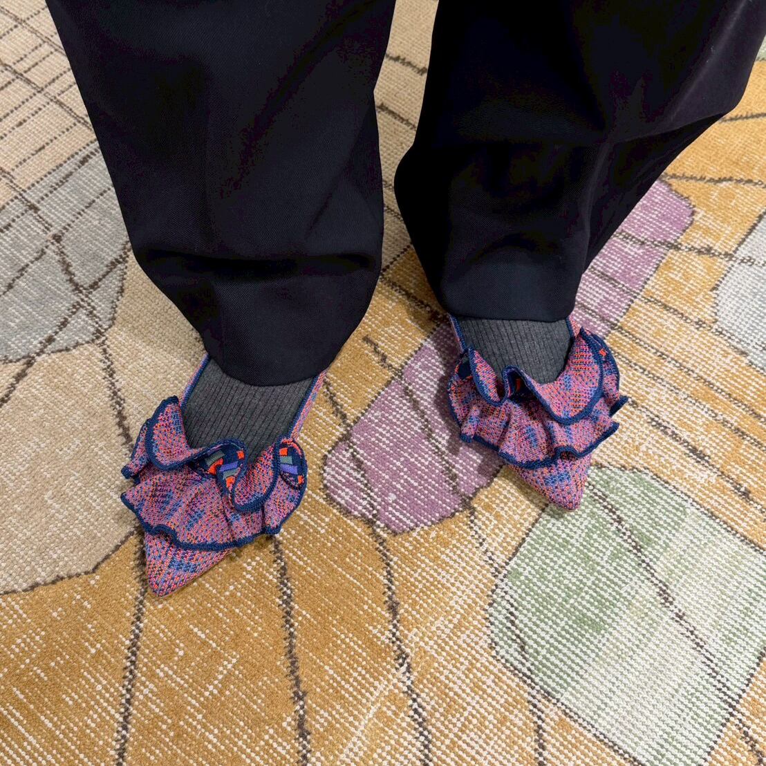 pointed-FRIN / PINK & NAVY | Offen