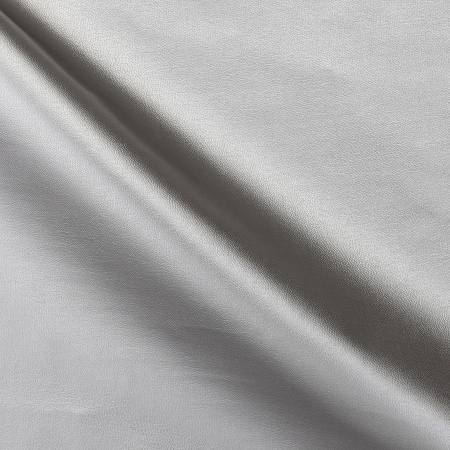 左側スポット照明 left side spot light
