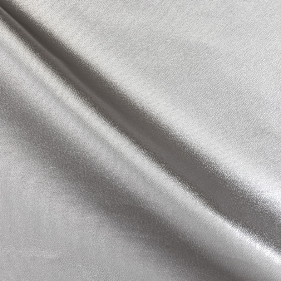 右側スポット照明 right side spot light