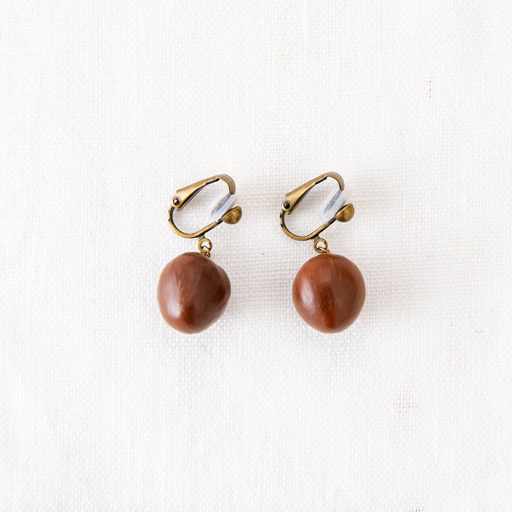 茶の実実(磨き)ピアス・イヤリング 《受注生産》｜シゼンタイ | すろー