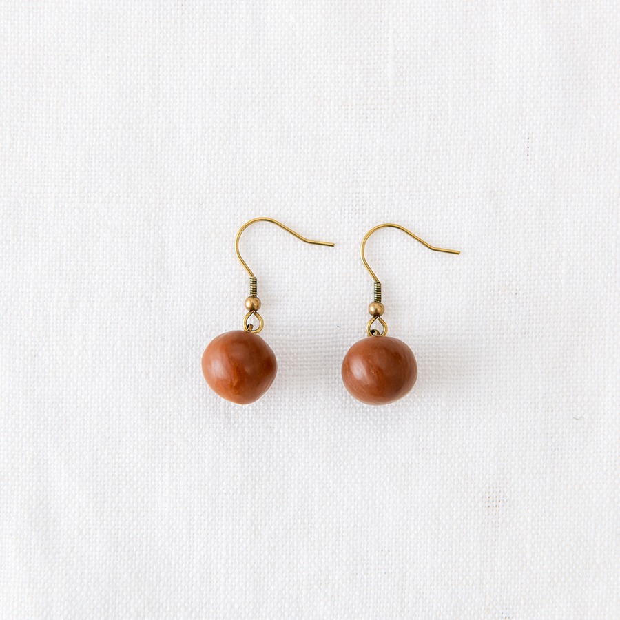 ピアス