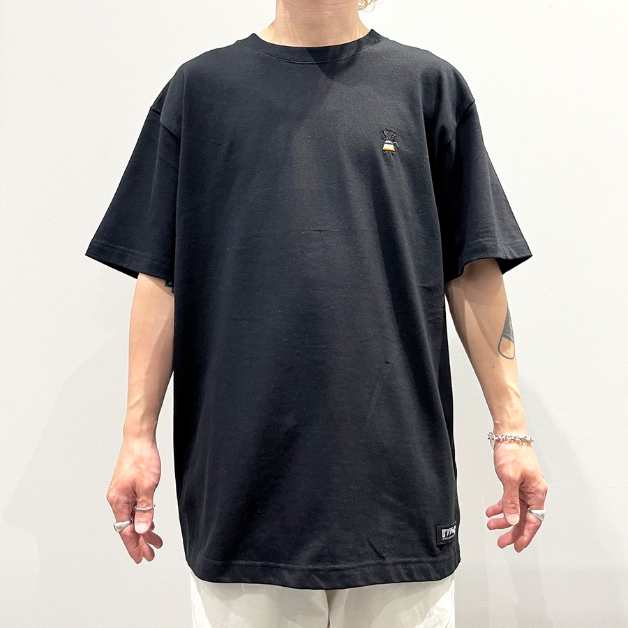 モデル身長168cm / BLACK Lサイズ着用