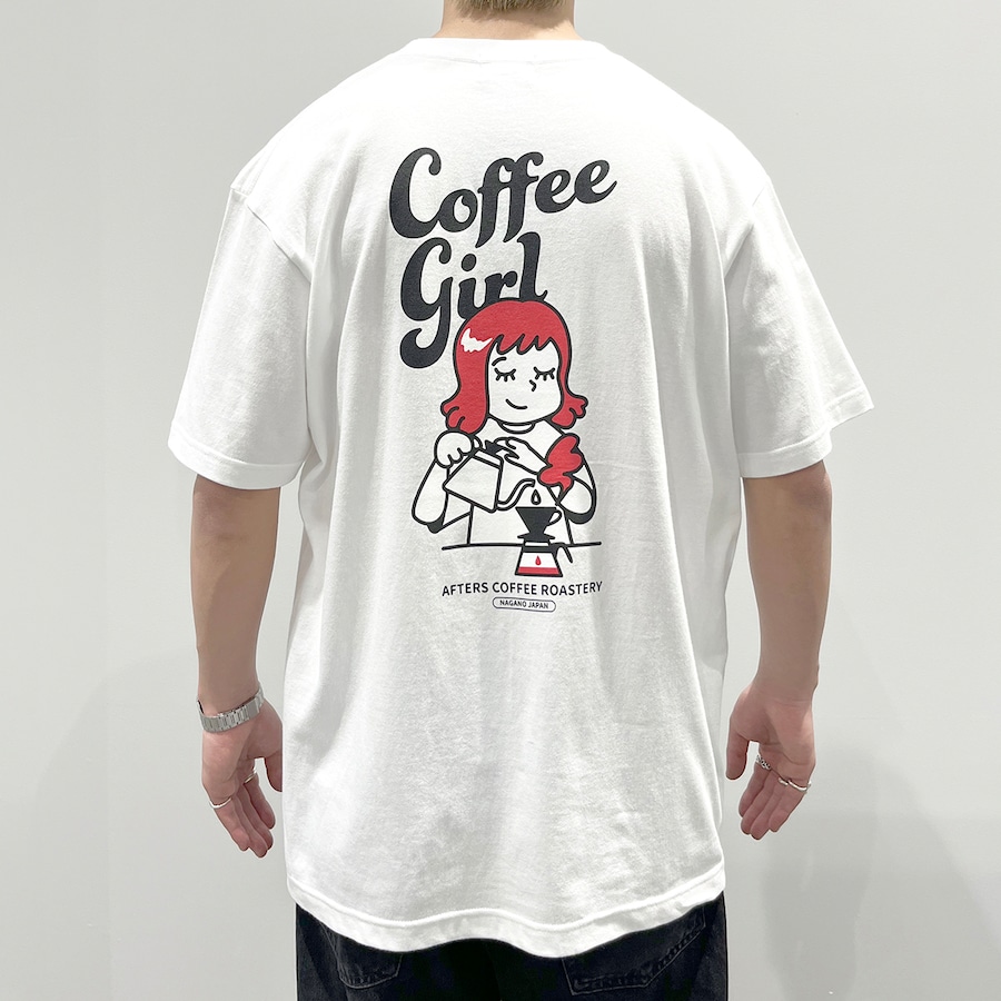 モデル身長178cm / WHITE XLサイズ着用