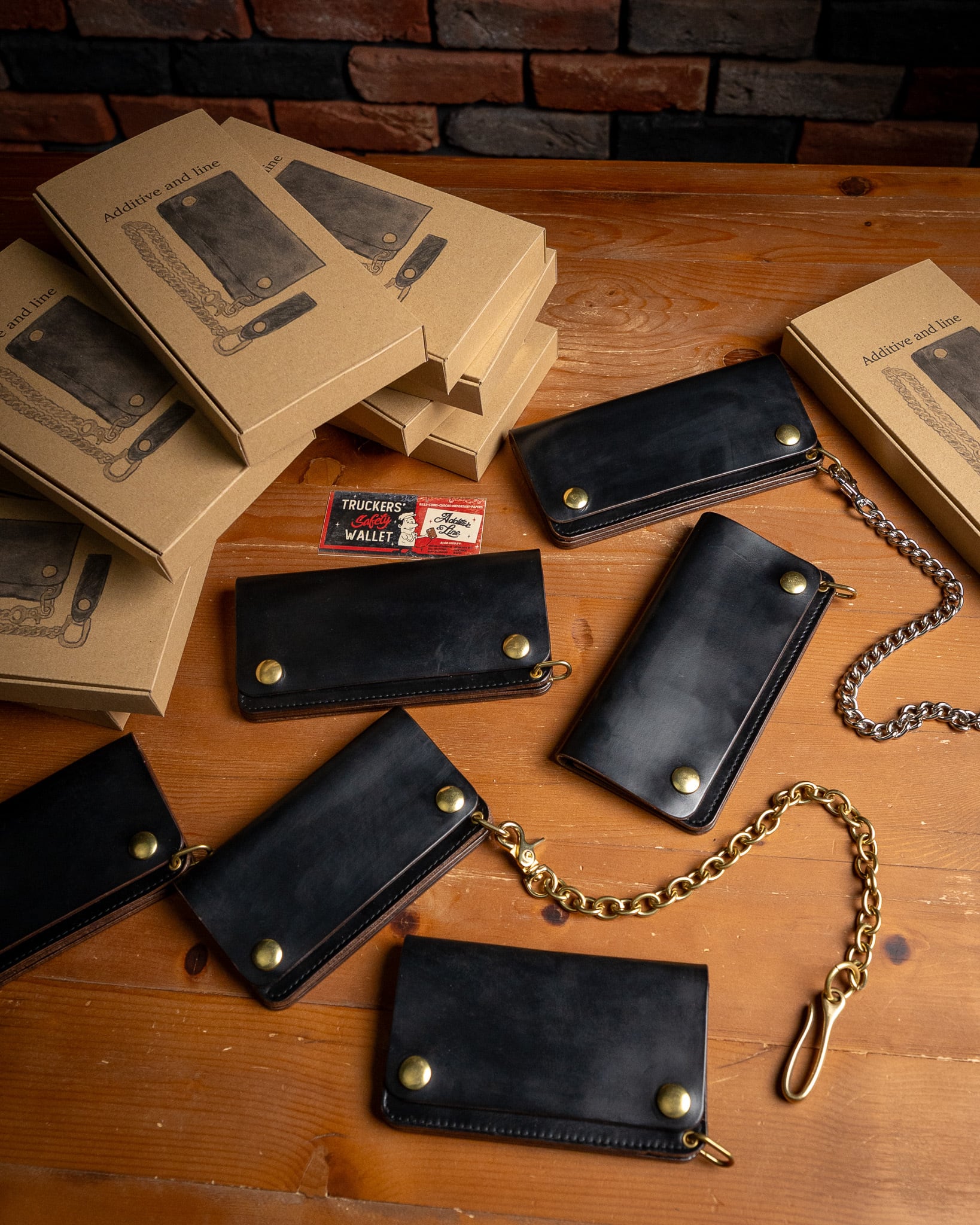 Additive and Line】Tracker Wallet TW-003 Horween Chromexcel 2層