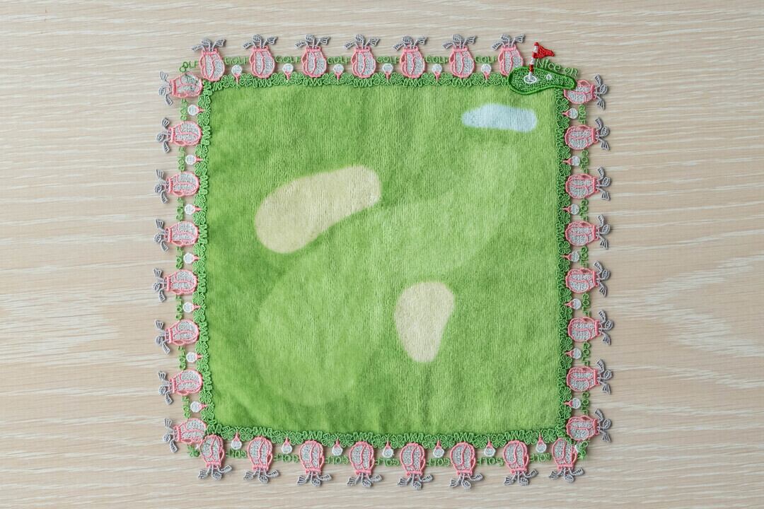 近沢レース店 シーズンタオルハンカチ2枚セット（ゴルフ／くもの上は