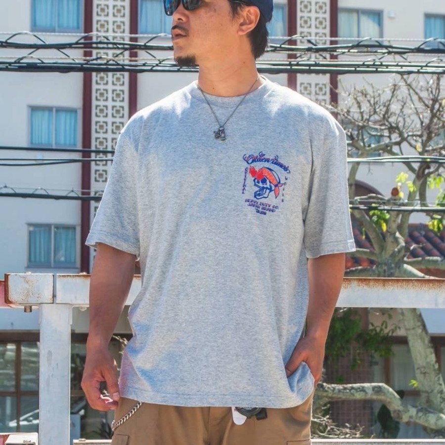 GRAY:168cmLサイズ着用