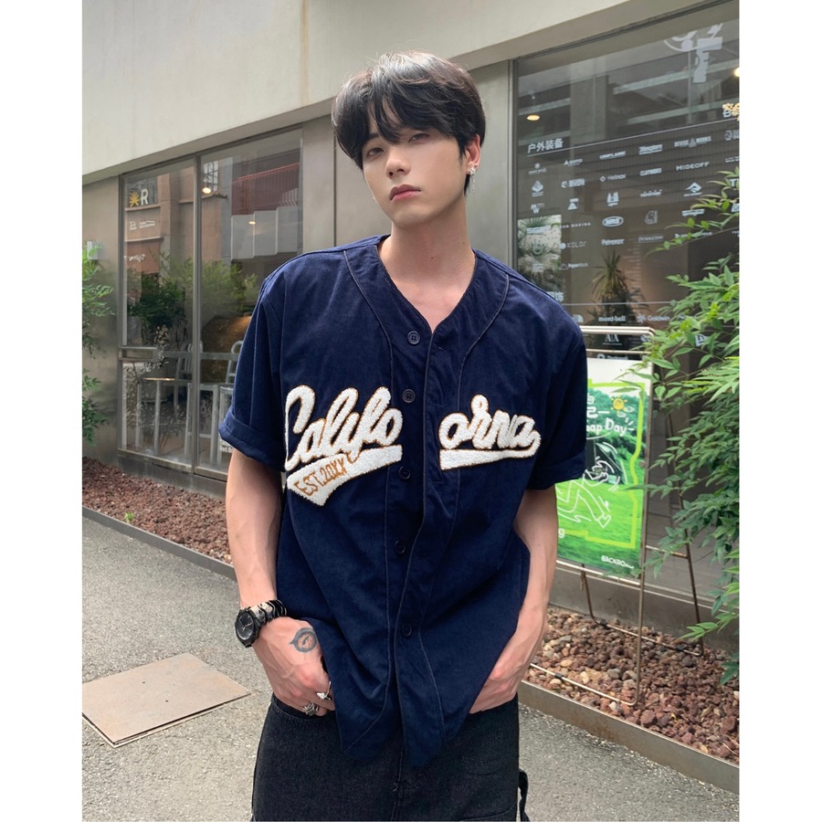 ネイビーブルー