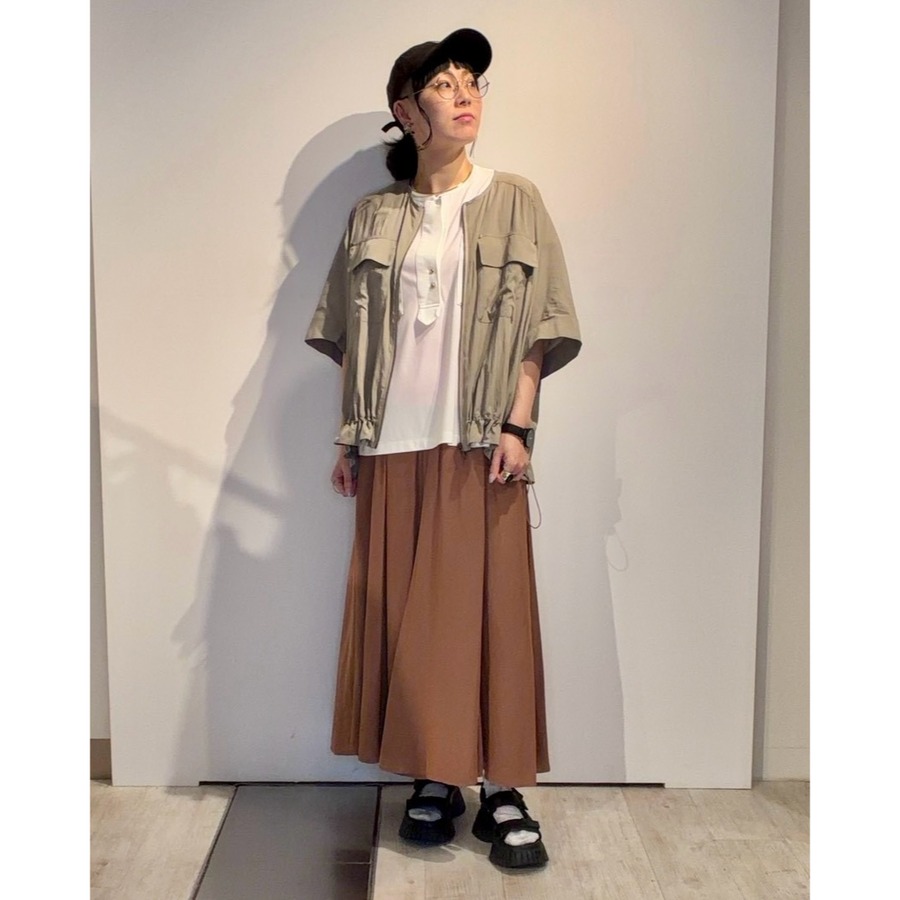 千葉店 159cm  /  着用カラー OFF WHITE