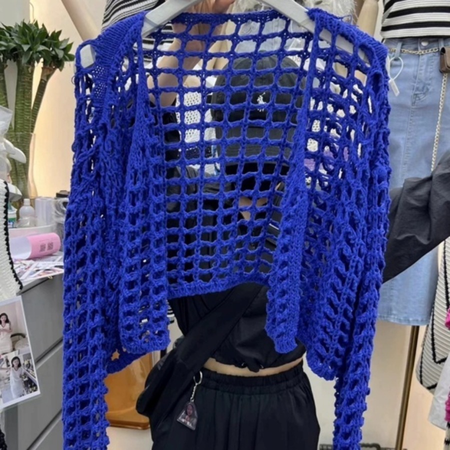 ブルー