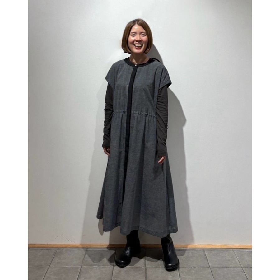 福岡店 156cm  /  着用カラー 黒系