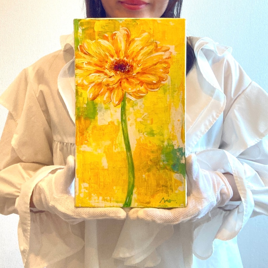 Hand-painted by infinity artist NAO, Japan.