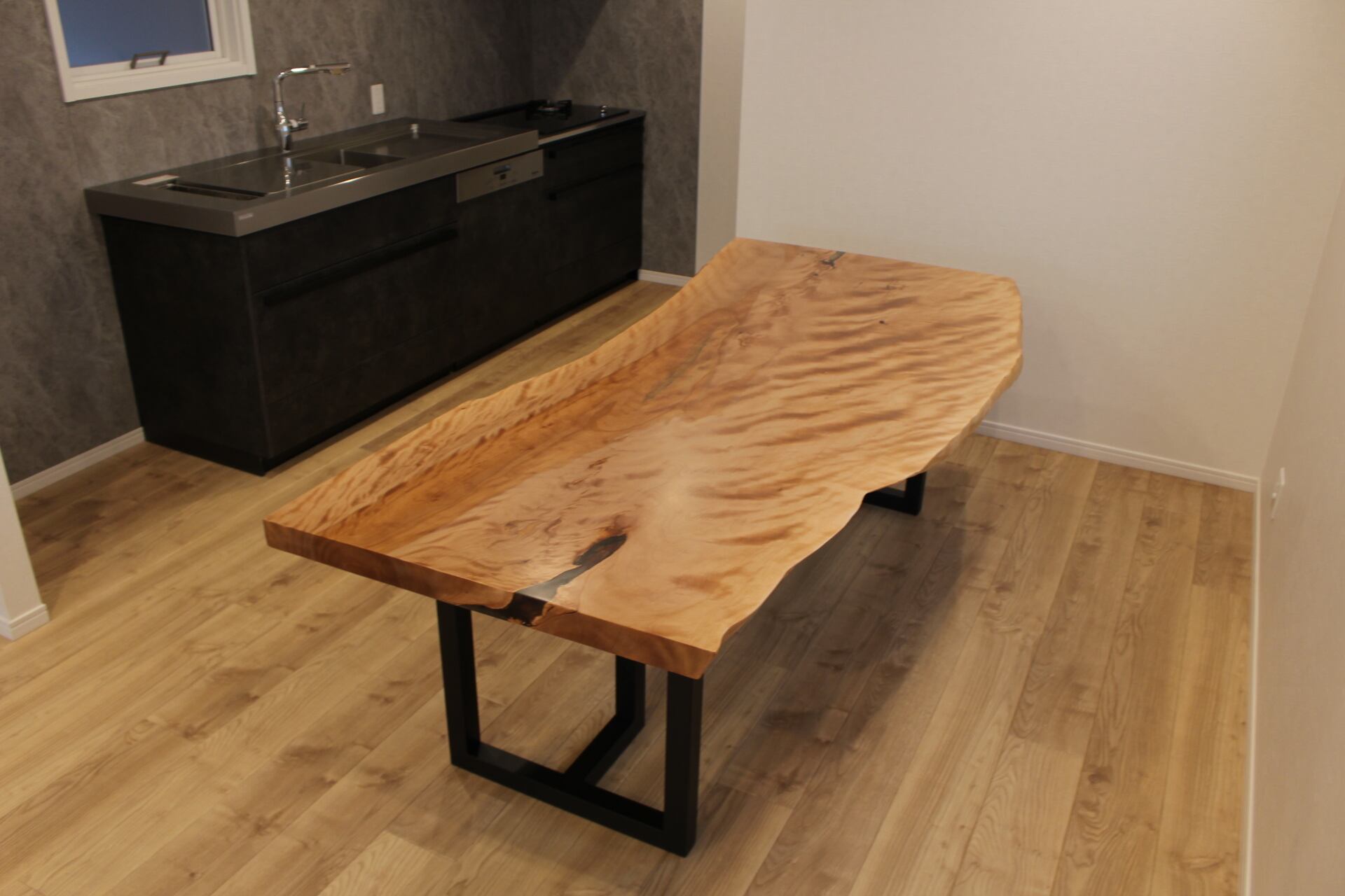 《納品事例》水目桜 一枚板