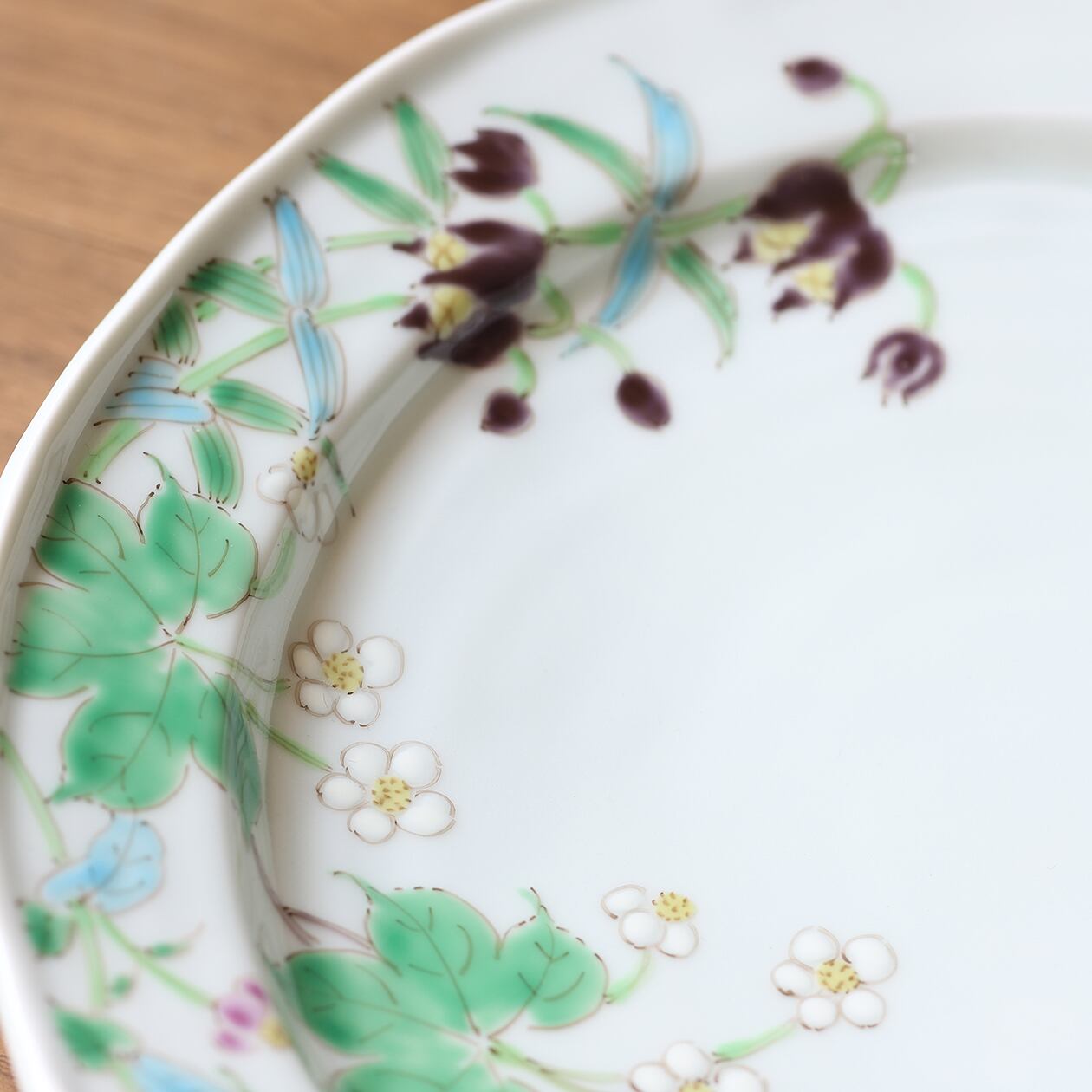 うつわ藍水 ｜ 銘々皿（約15㎝） 一つ花リンドウ ｜ 波佐見焼 | にっ