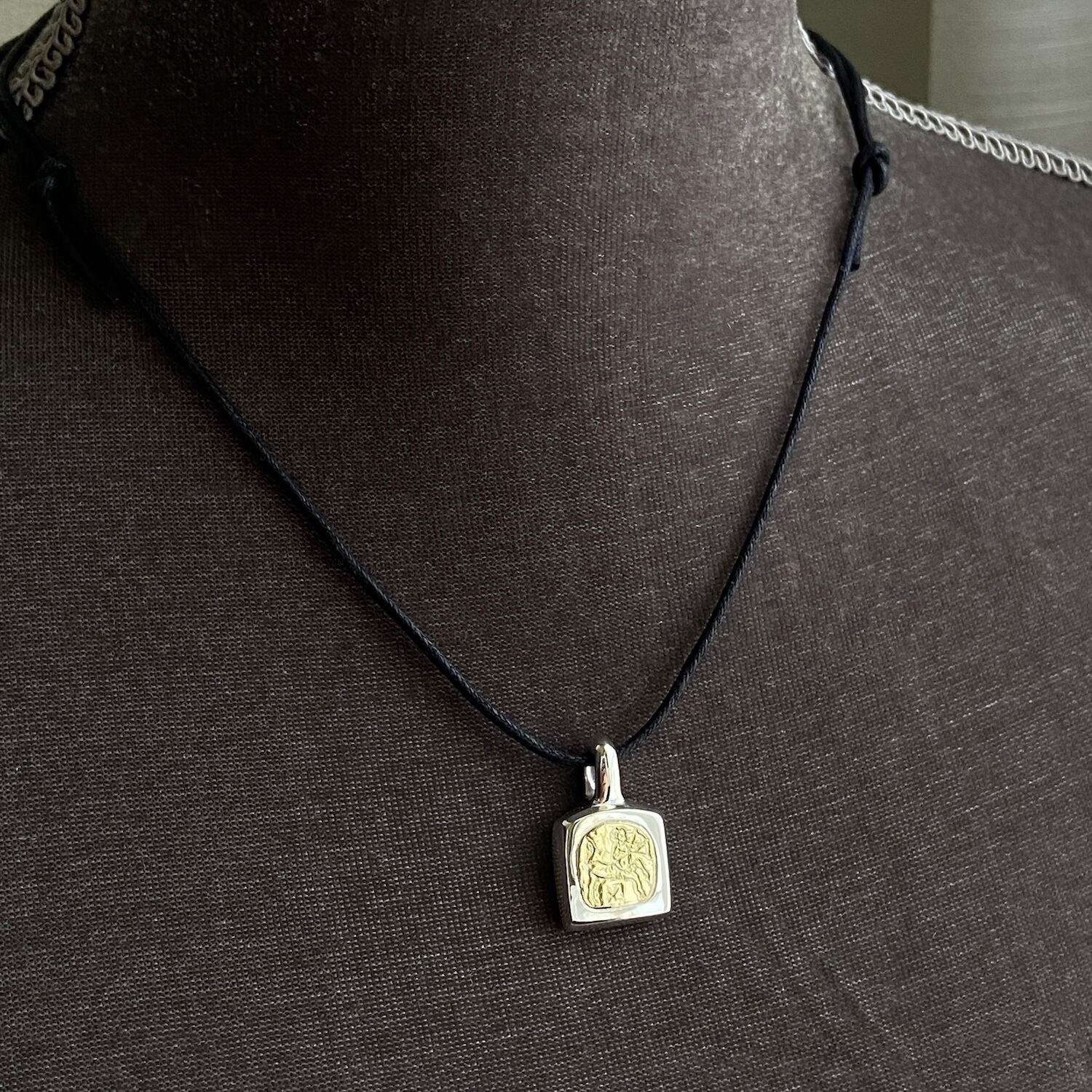 射手座×コード紐