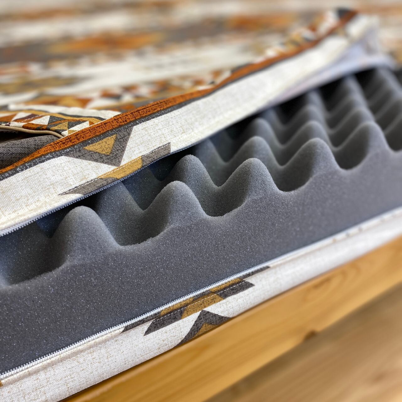 体圧分散に優れたプロファイルウレタンが眠りの質をアップさせます