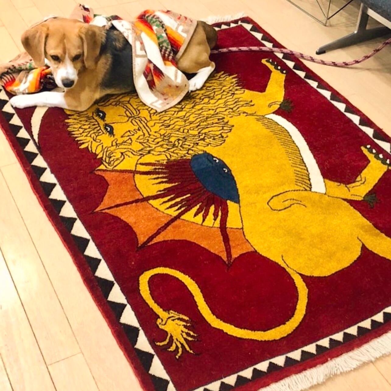 大人1人がごろんと寛げるサイズ〜リビングラグの隣のサブラグとして、ベッドサイドにもおすすめです♪