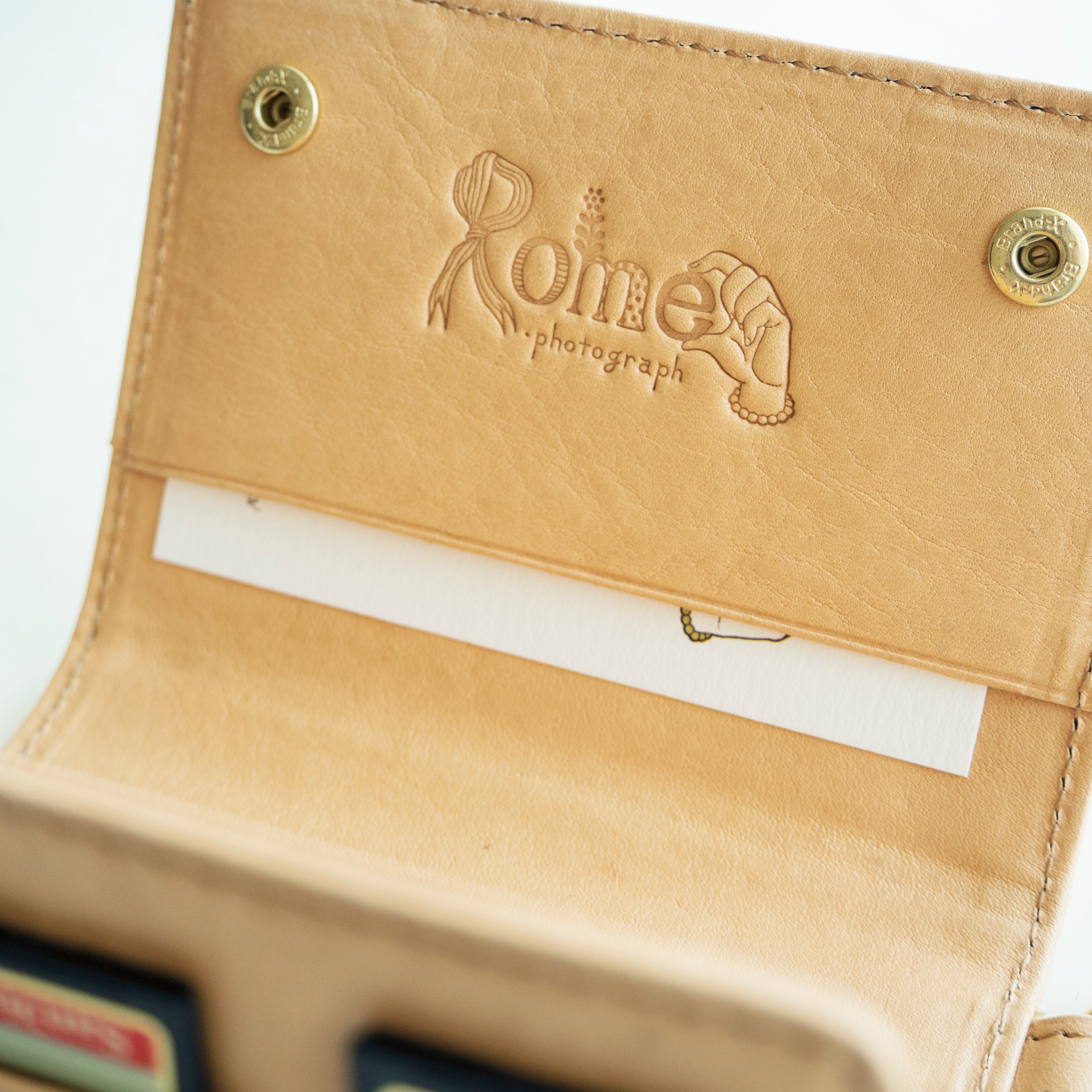 ②名刺が入れられるポケットがあるところ！