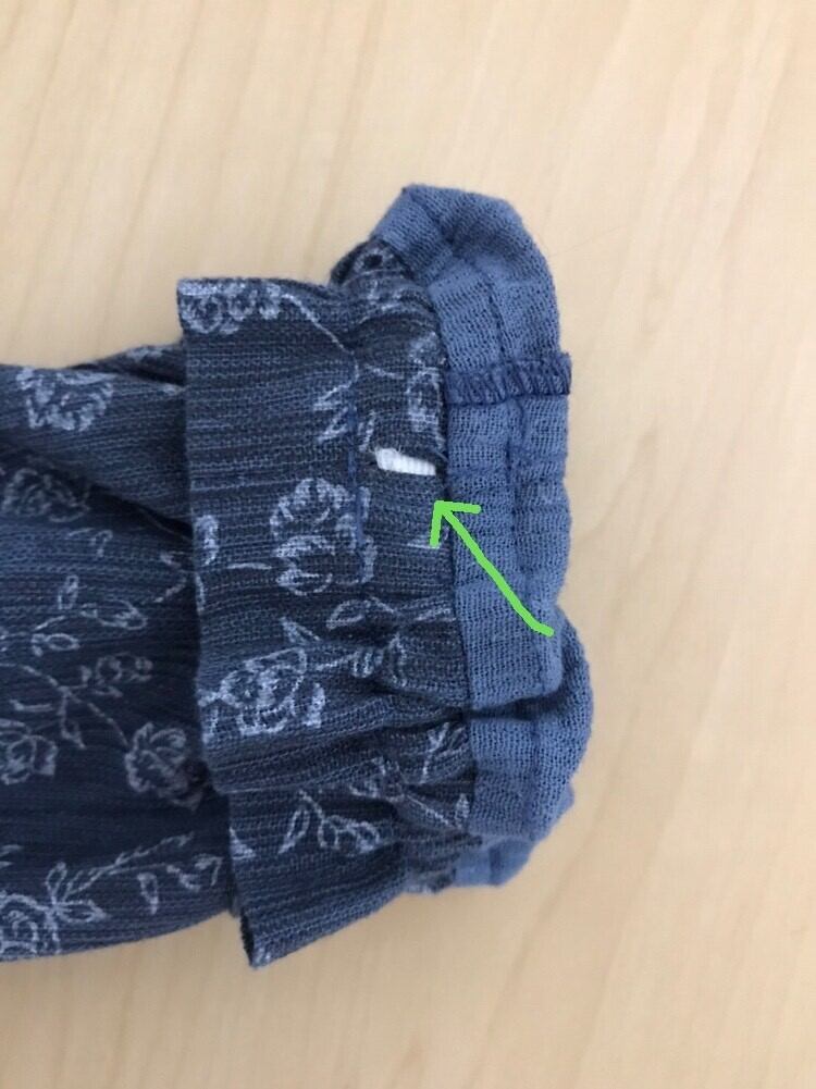 ゴムを通す穴かがり