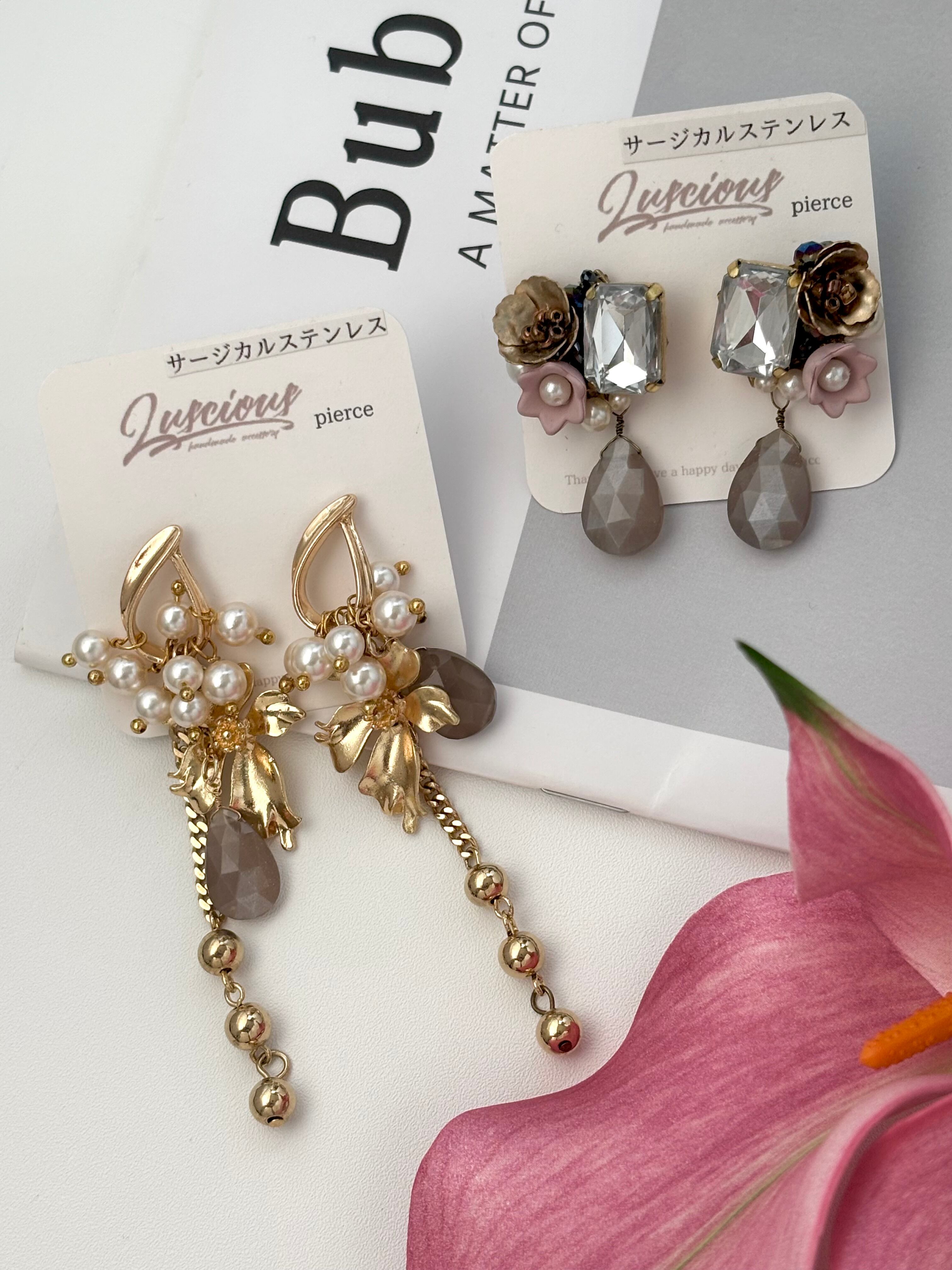 ブラウンムーンストーン使用のアクセは2種類