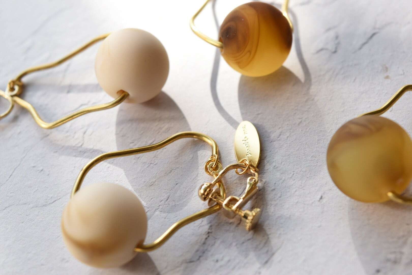 右上↑khaki brown(※beadsサイズ1.5cm)