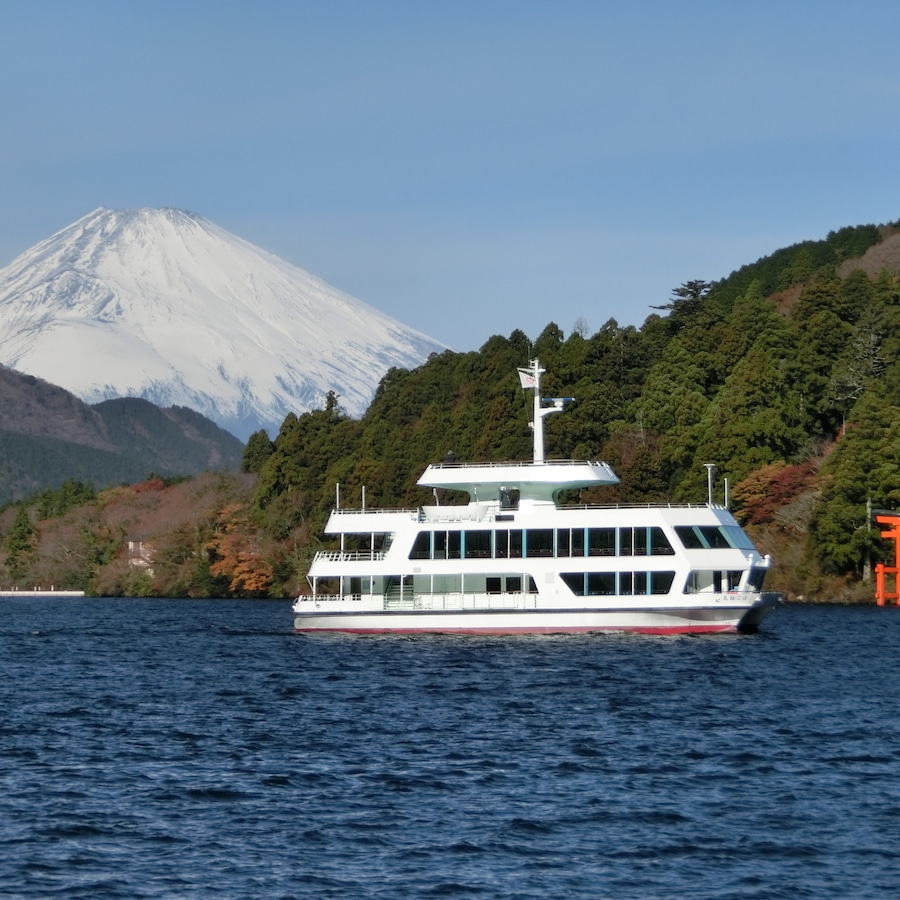 Hakone Cruise