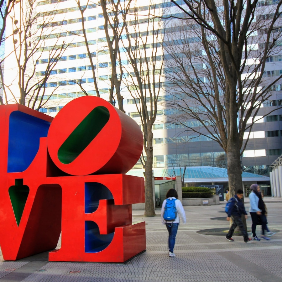Meeting at LOVE Statue Shinjuku