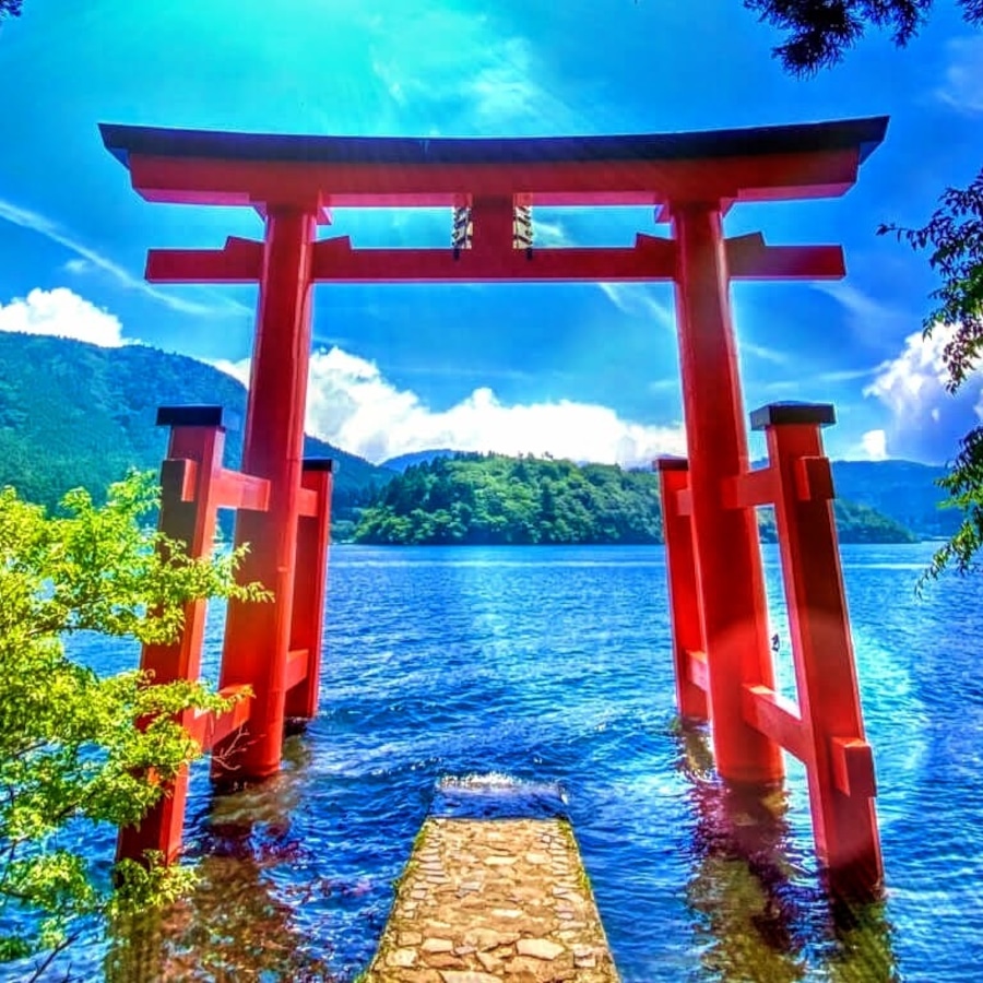 Hakone Shrine "Gate of Peace"