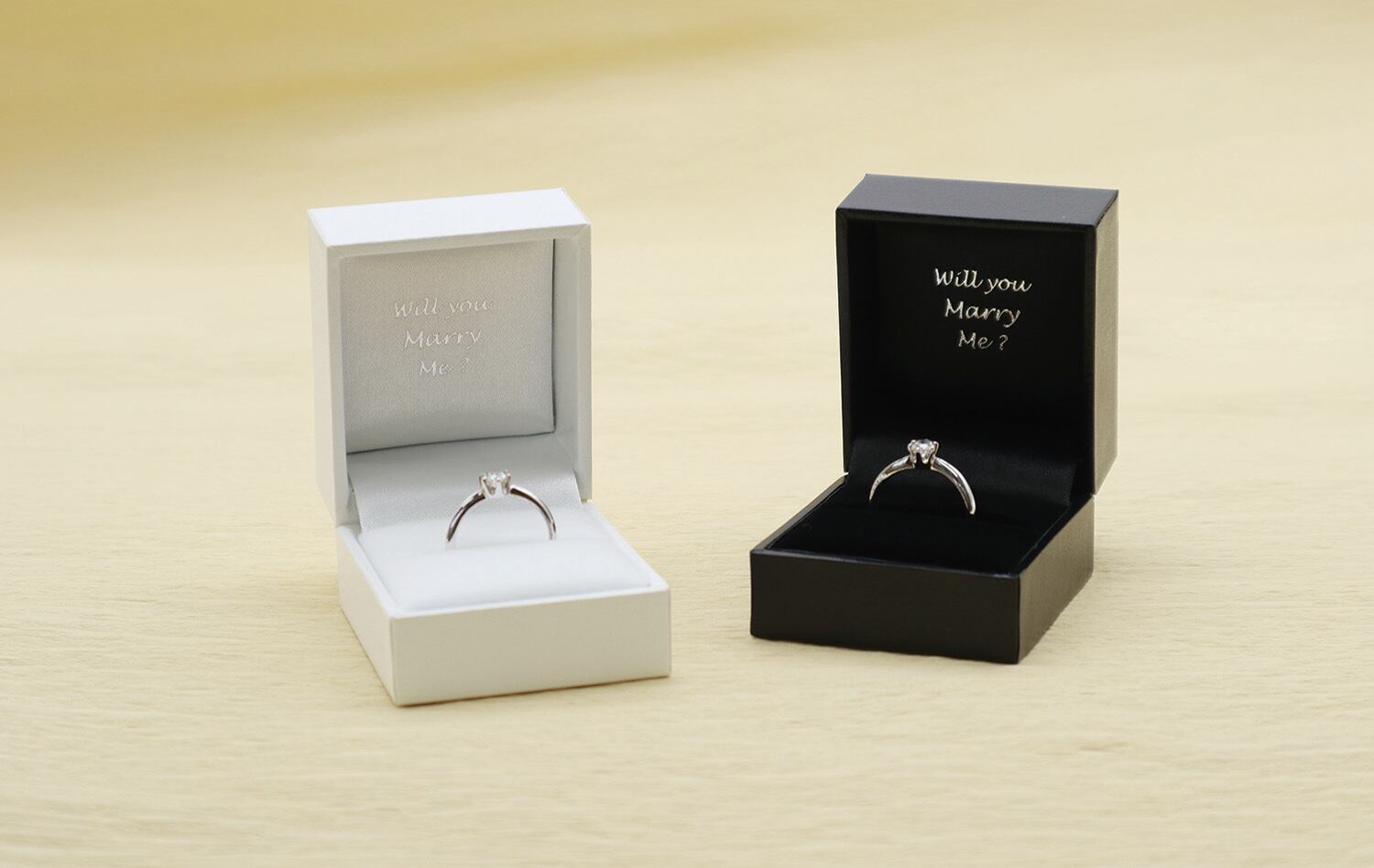 プロポーズリングケース プリザーブドフラワー12輪 メッセージ刻印入り