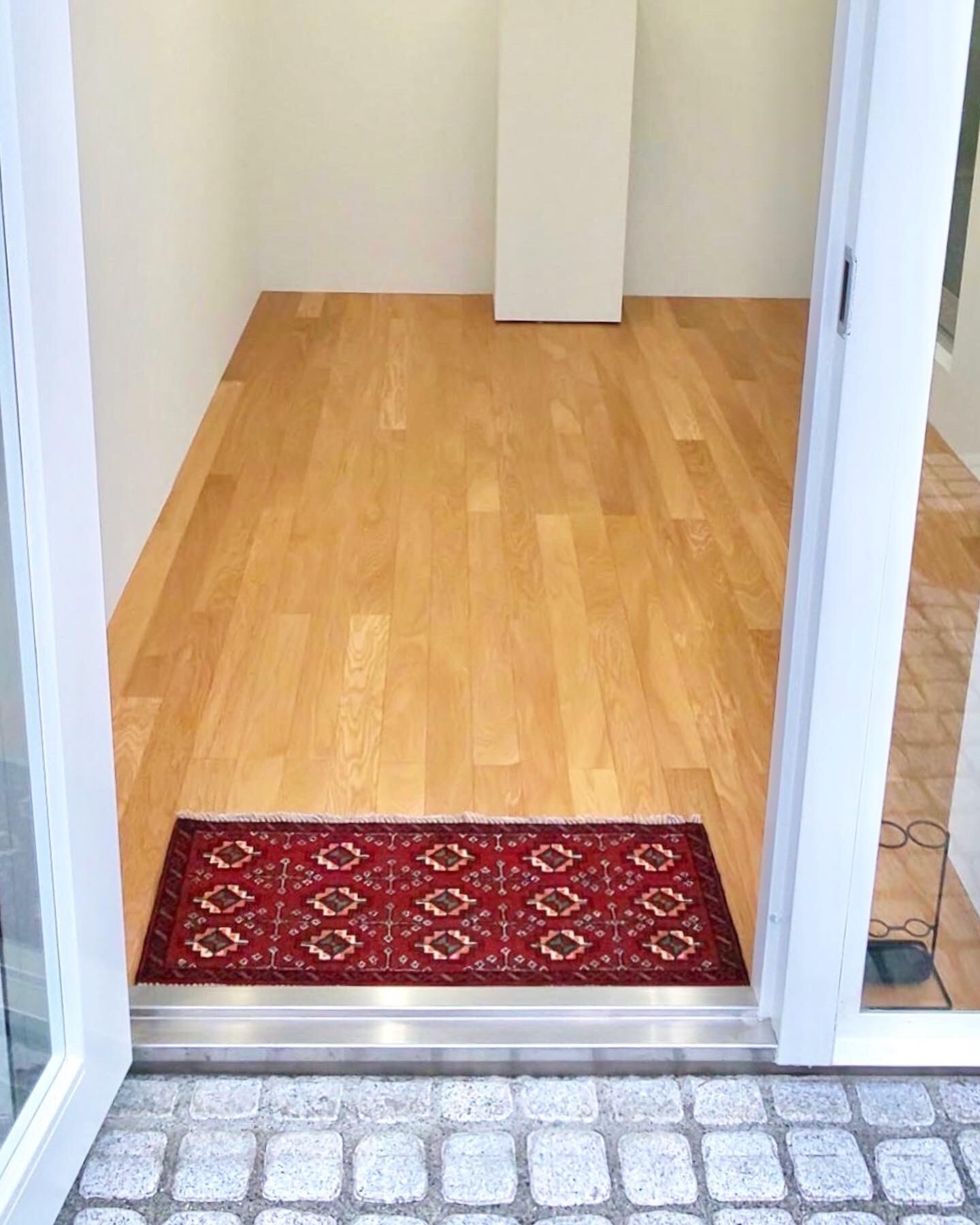 アーティストである松井ローラ様の作品が展示されている、神奈川県藤沢市 CELL STUDIO