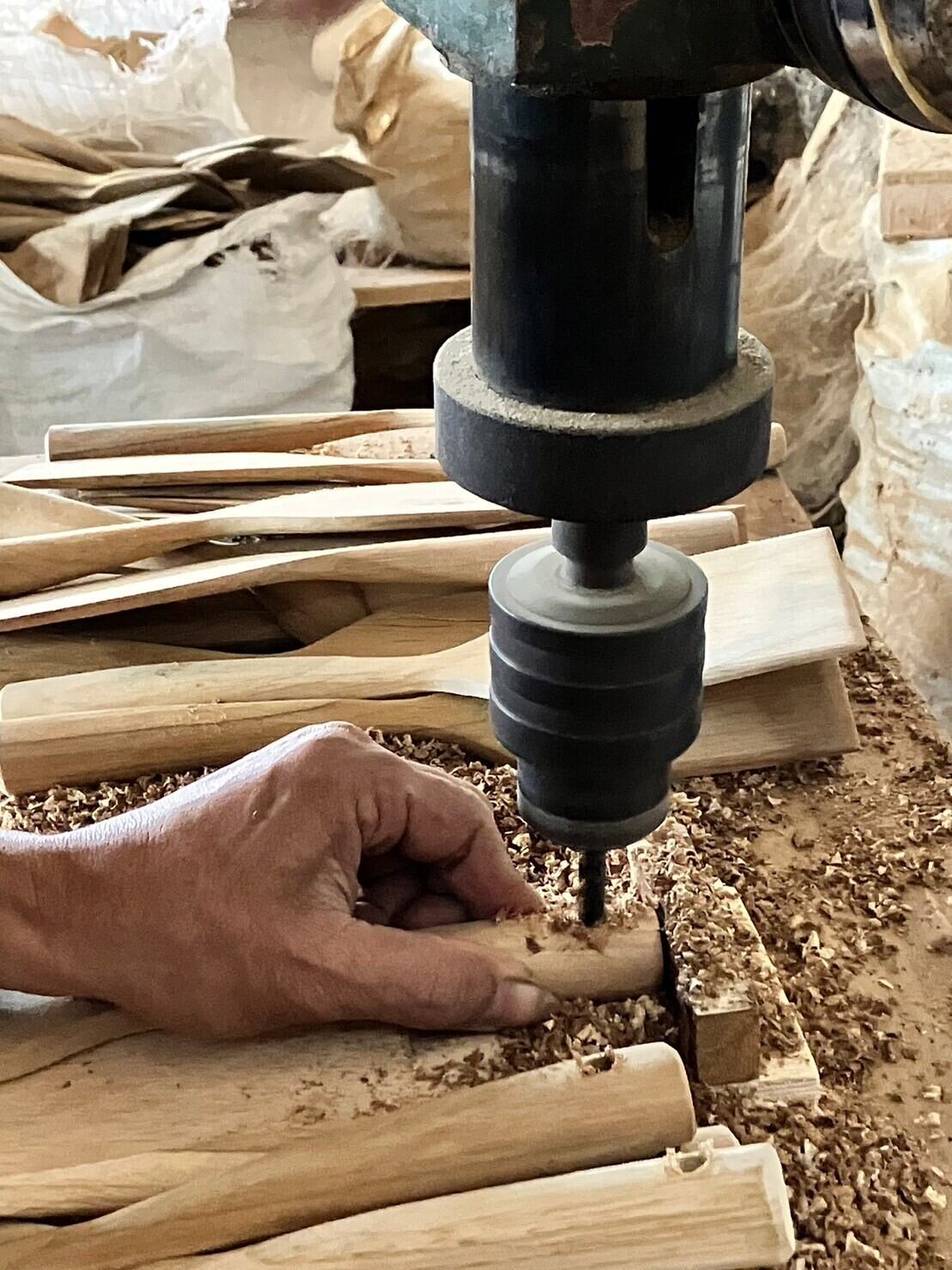 インドネシア産最高級材ジャティ(チーク)を使用しています